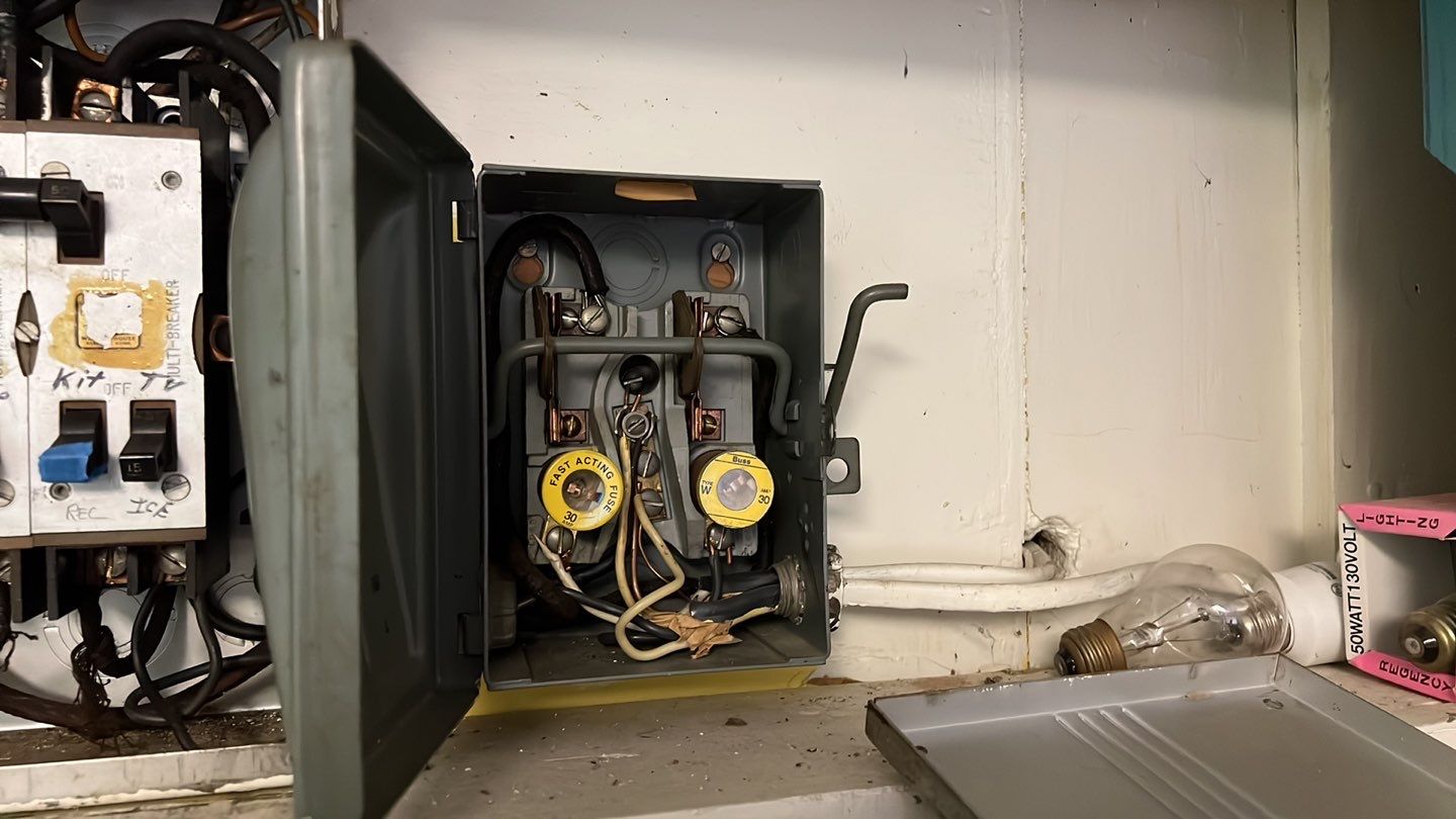 Electrical Panel Replacement using Cutler Hammer Panel by Argent Electric LLC