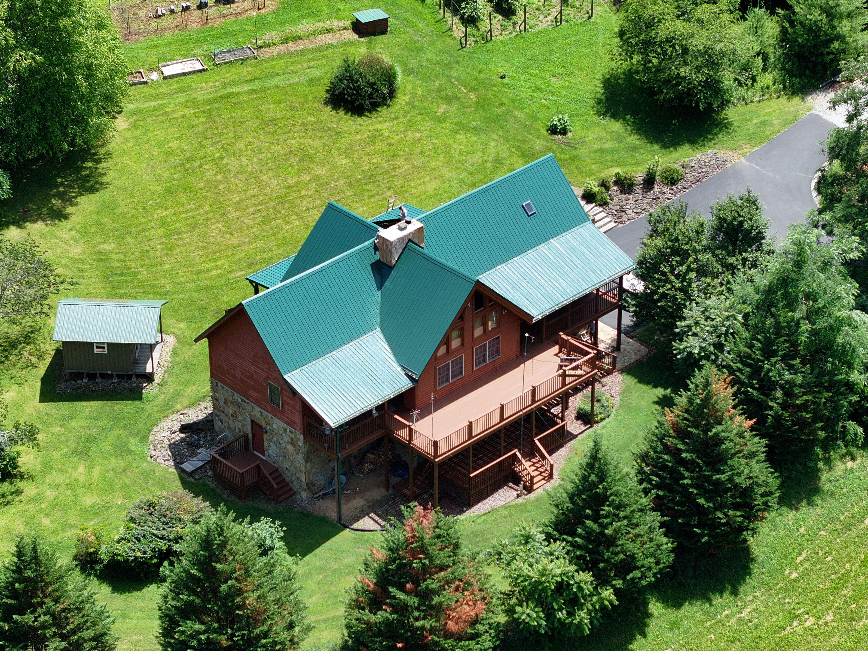 Crigger Residence by Omnia Roofing