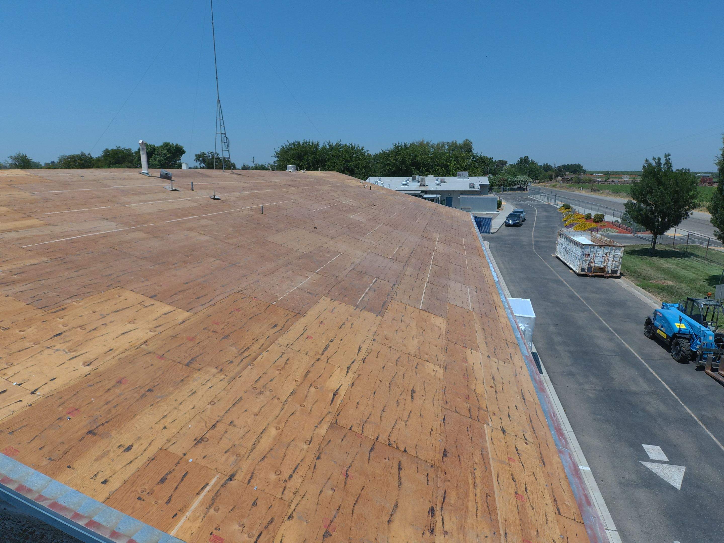 Certainteed Landmark Solaris shingle job using Certainteed Landmark Solaris composition shingles by Straight Edge Roofing Inc