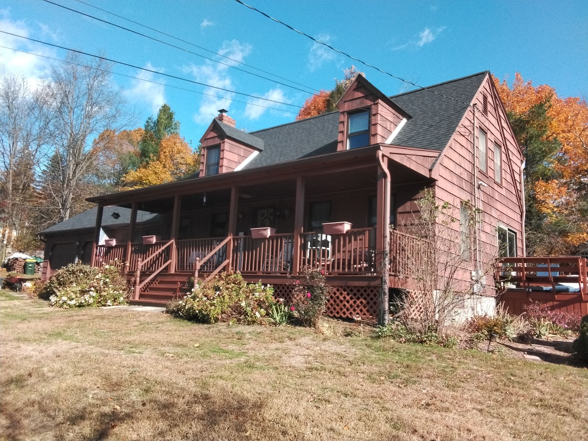 Cert. Cedar Impressions D/7 Perfection, Straight Bottom, Deep Mineral by DiGiorgi Roofing and Siding Inc