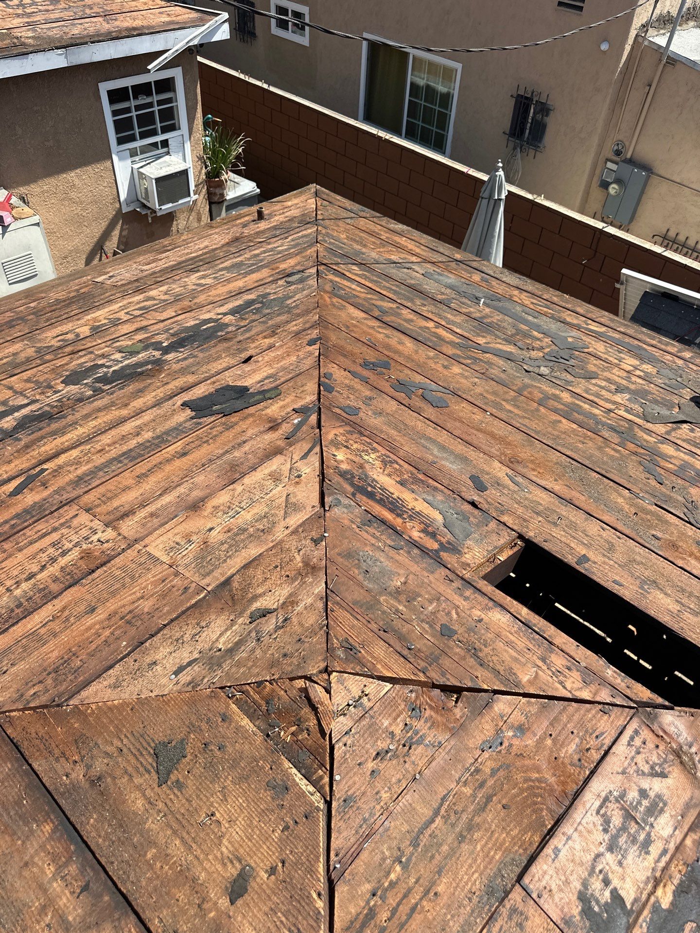 Roof Replacement - Lynwood, CA 90262 by Epic Roof Replacement