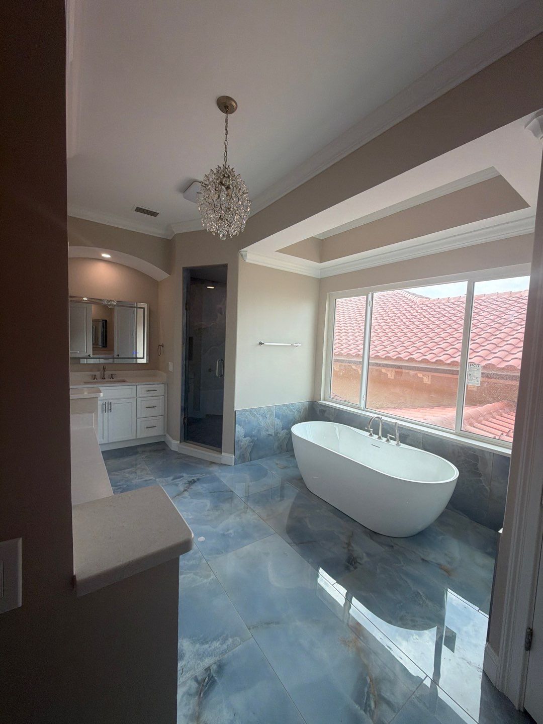 A Coastal Spa Retreat, Reimagined by Acies Renovations