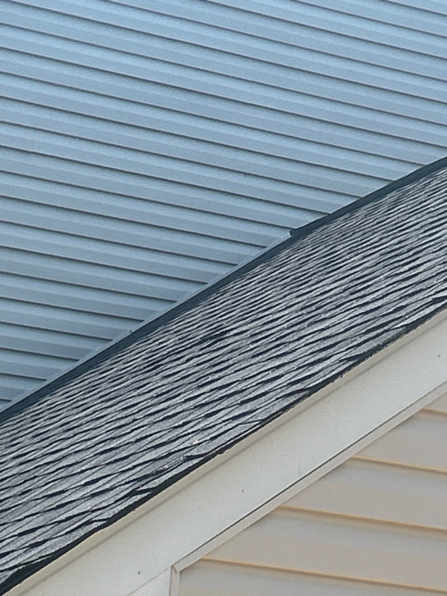 Lorton: Residential Roof with CertainTeed Landmark Pro in Max Def Moire Black by RM Banning, Inc.