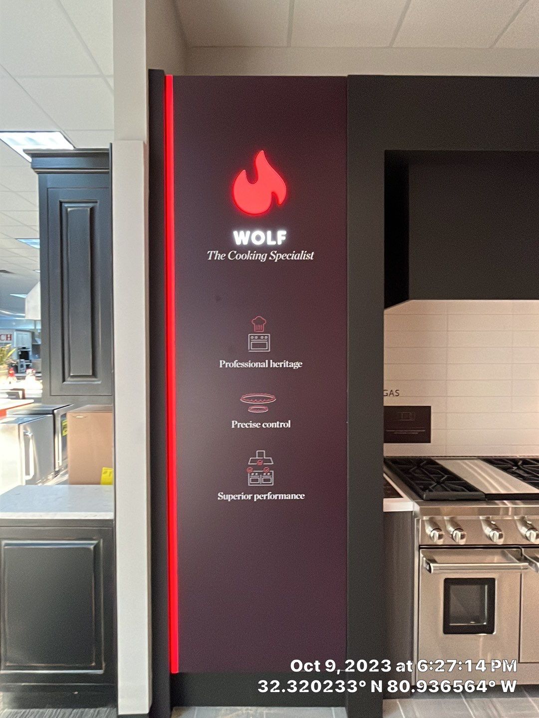 Construct Living Kitchen by Thompson Industrial