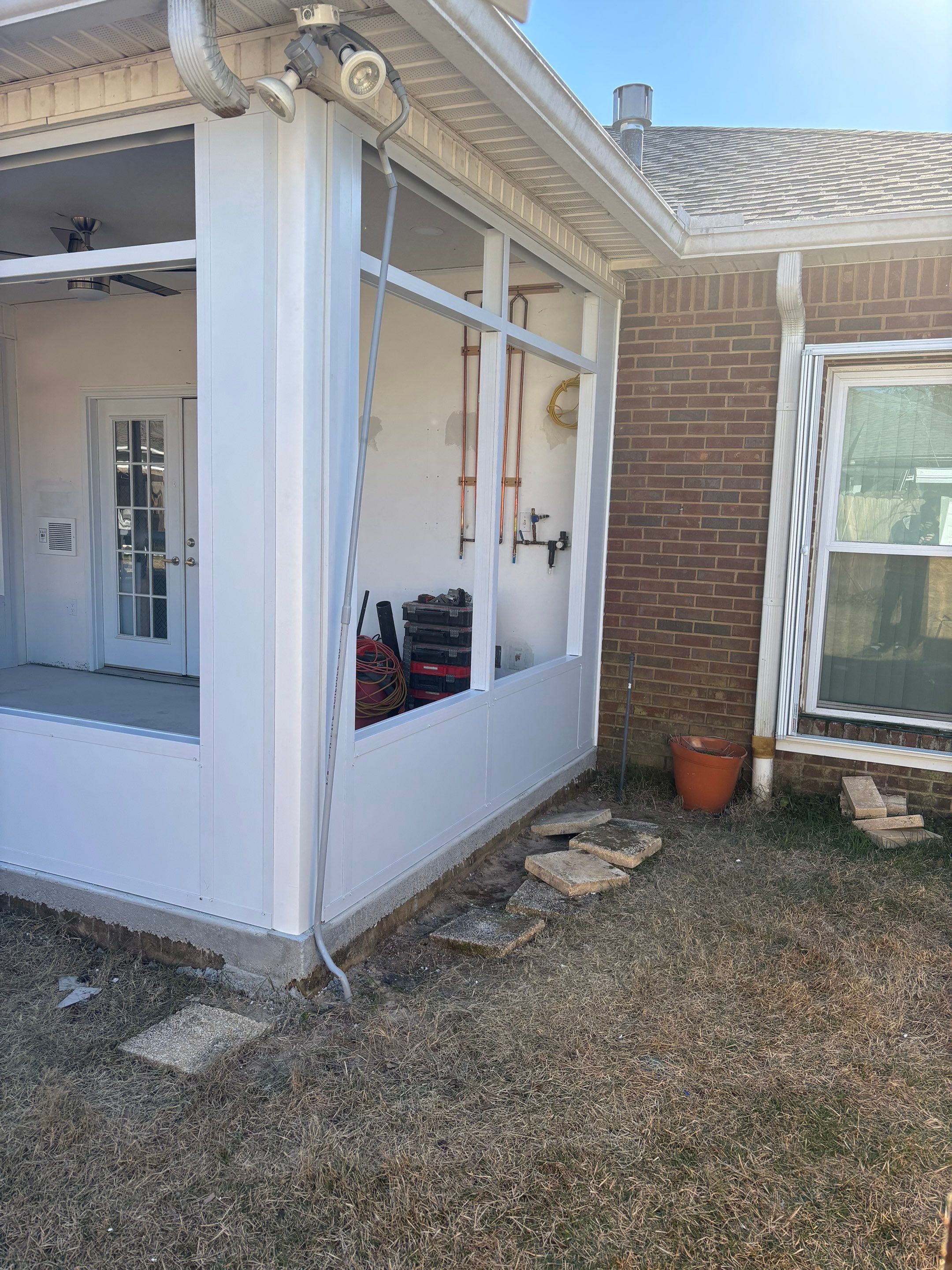 Very Nice Screenroom and Patio Cover in Niceville by Titan Sunrooms