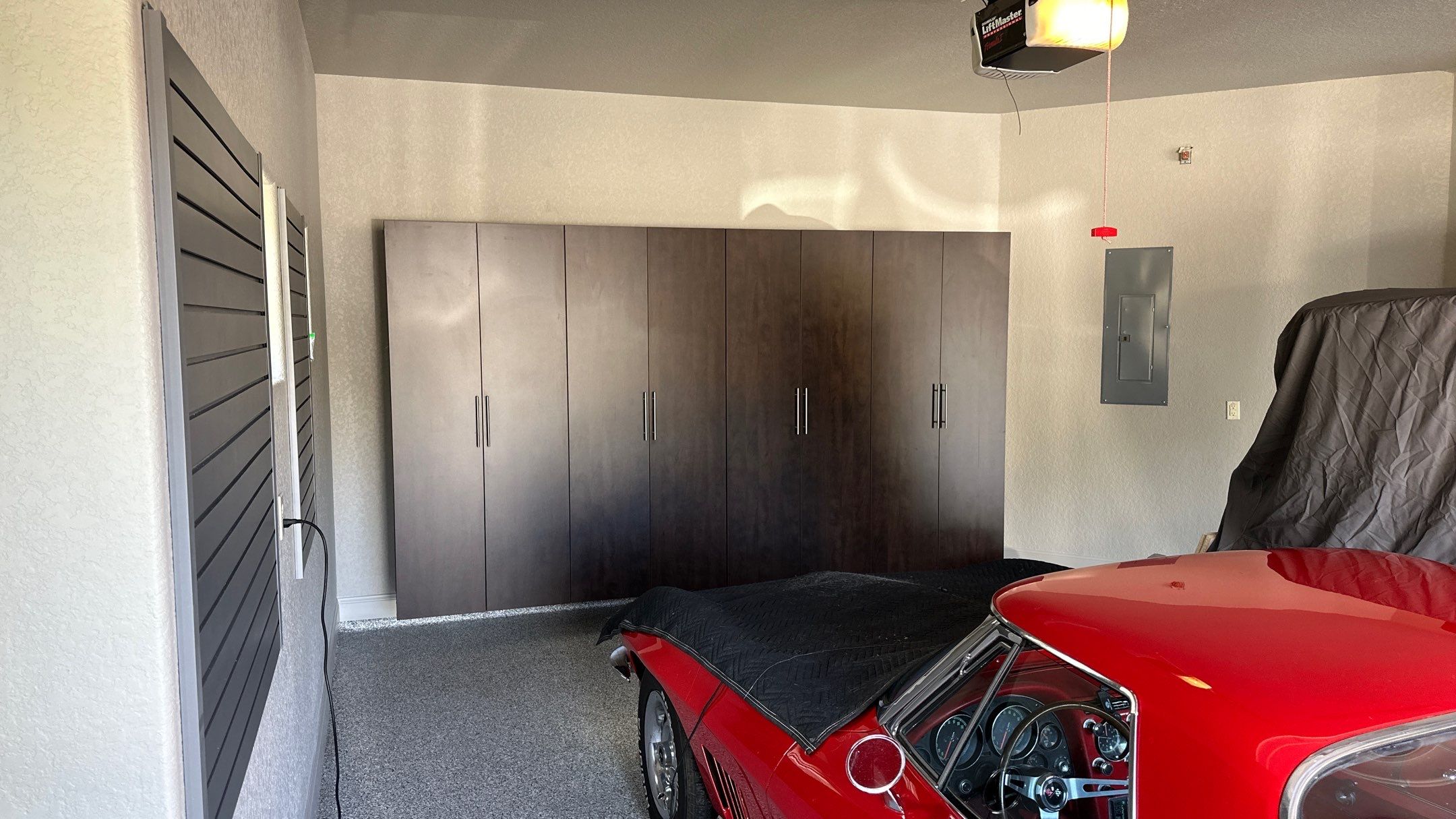 Vintage Oaks, New Braunfels by TORO Garage Co