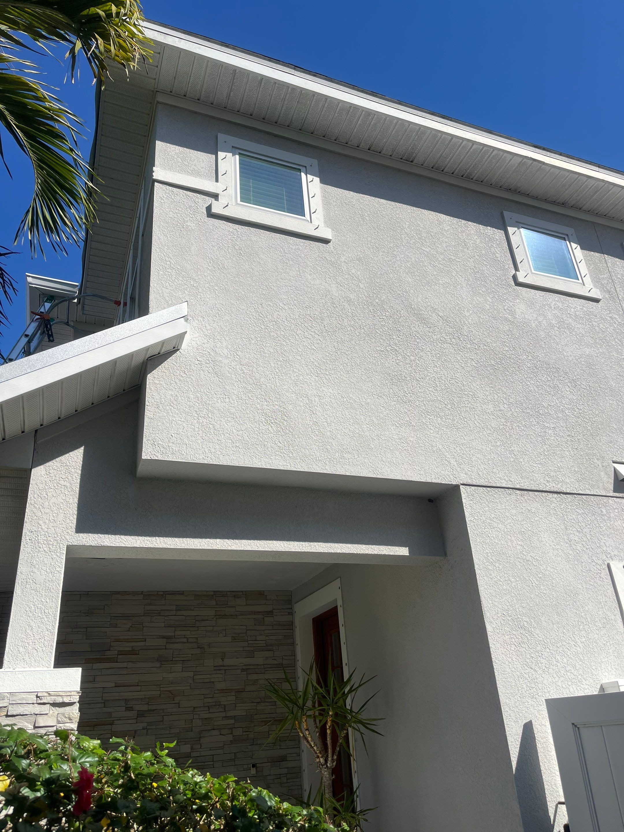 White K Style Seamless Gutters using 6 Inch Seamless Gutters in Sarasota FL by Gutter Professors