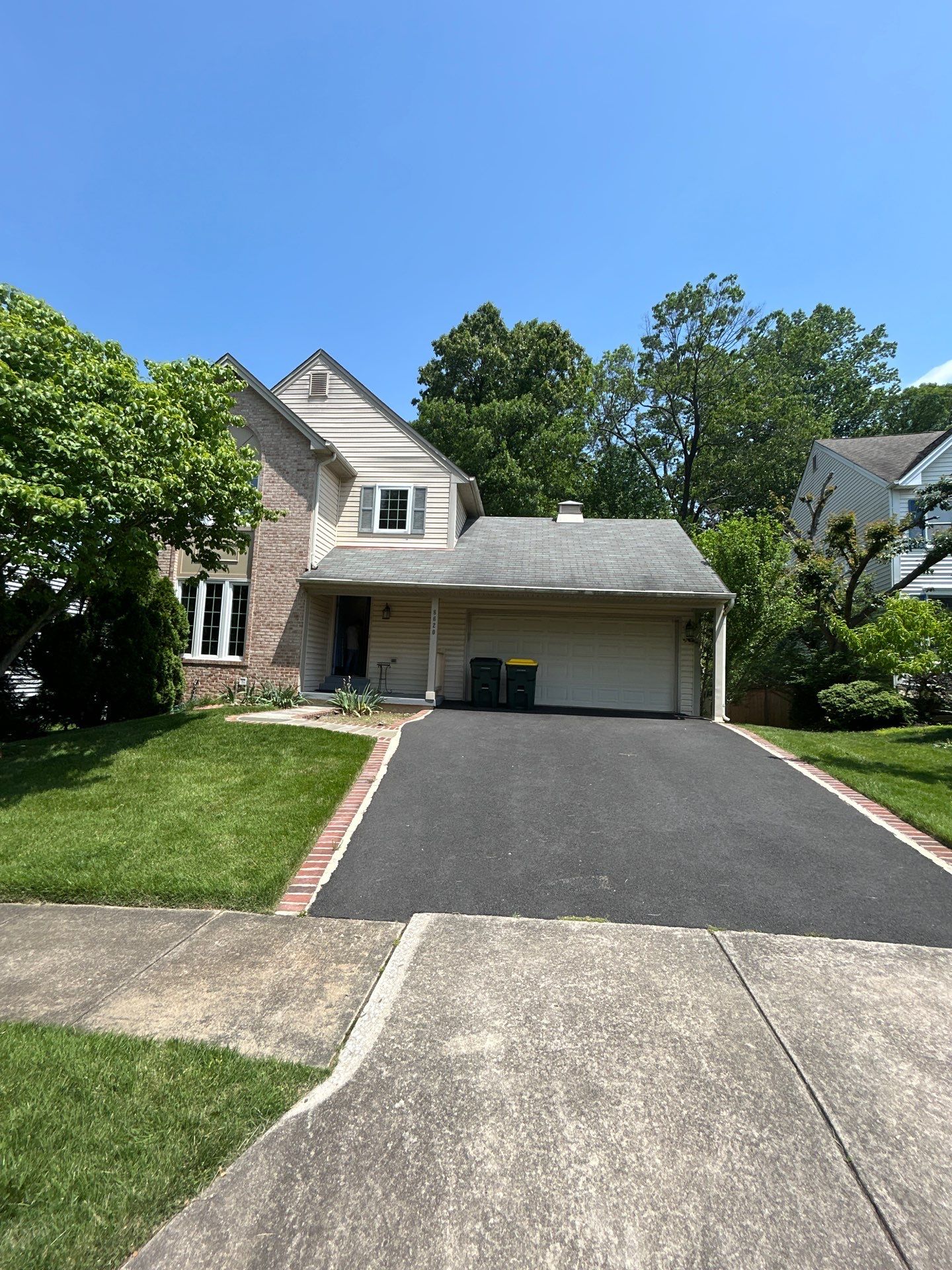 Springfield: Residential Roof Replacement with CertainTeed Landmark PRO in Max Def Georgetown Gray by RM Banning, Inc.