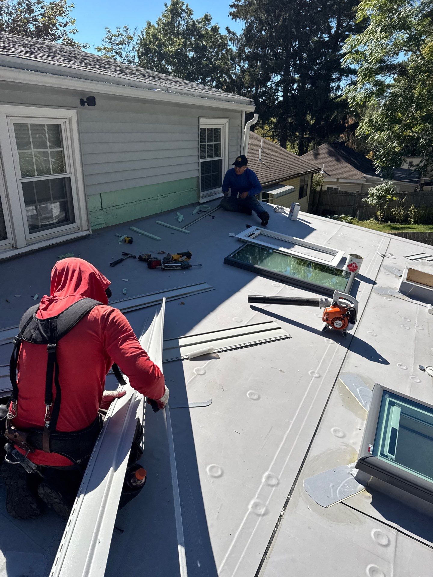 EPDM Roof & Vinyl Siding Replacement – Billerica, MA by Mighty Dog Roofing of Greater Middlesex County