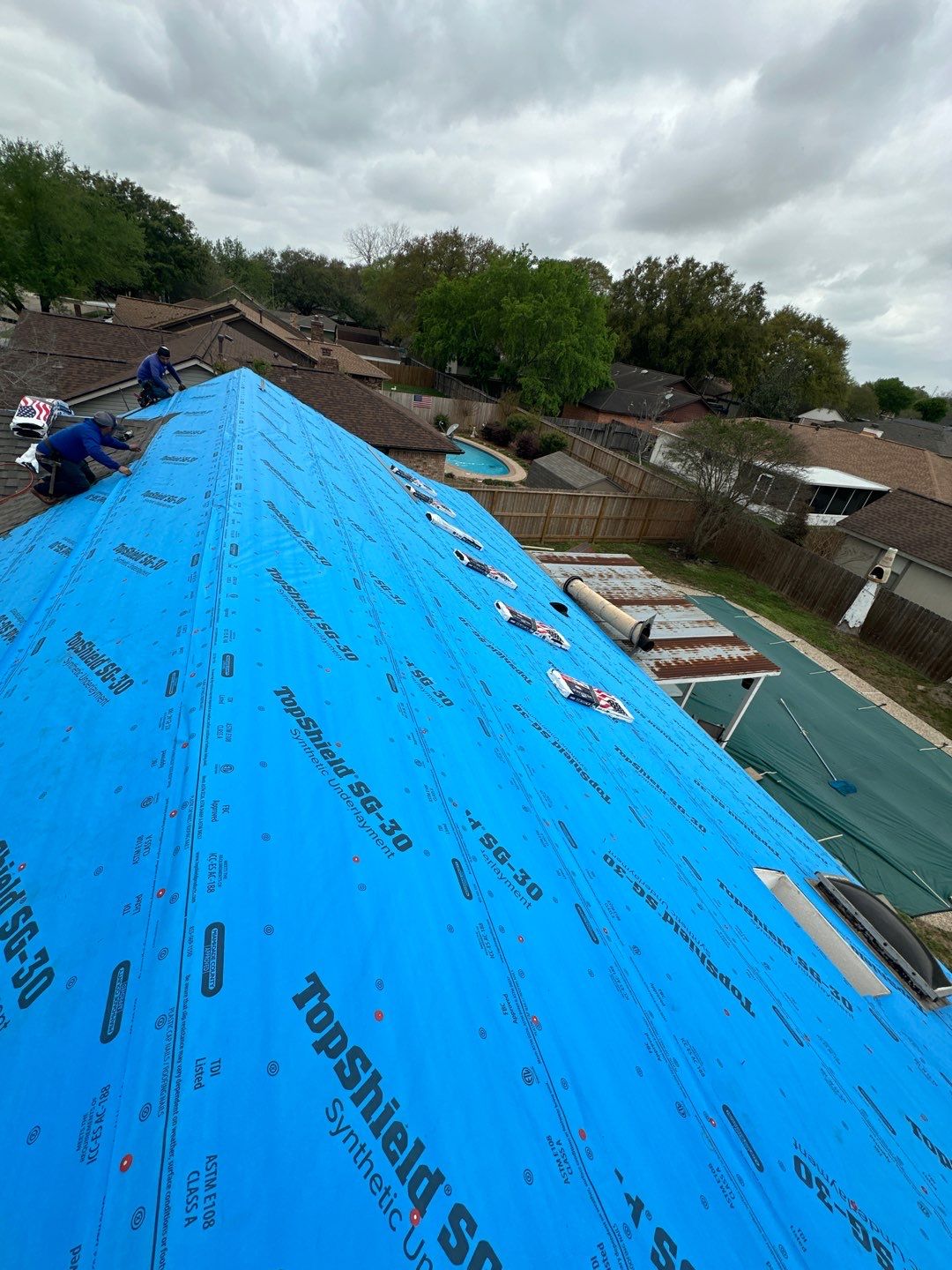 Residential Roofing Installation using Owen's Corning Duration (Lifetime) Shingles by Roof Repair Company