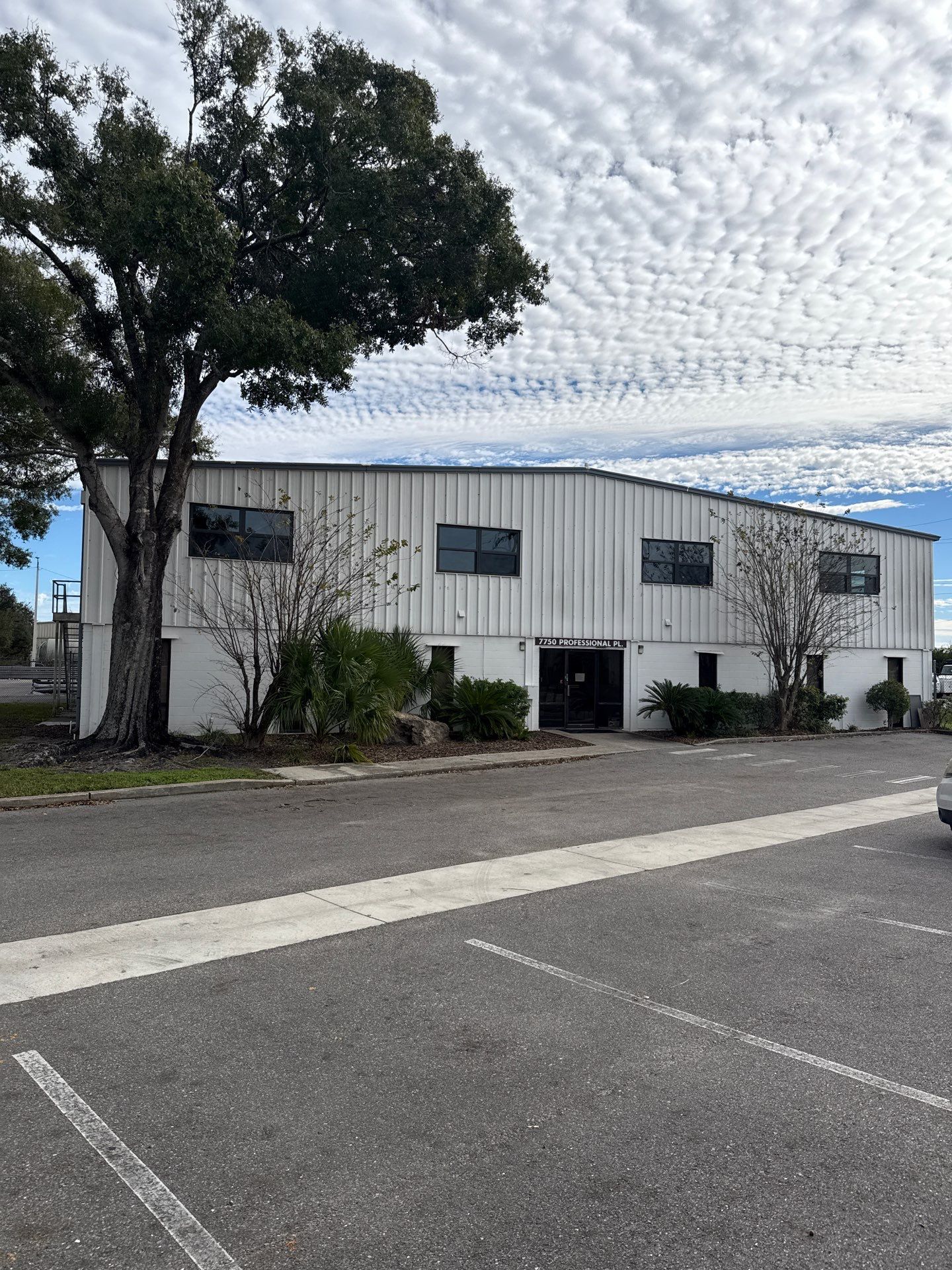 Commercial Gutters using smooth box gutters in Tampa FL by Gutter Professors