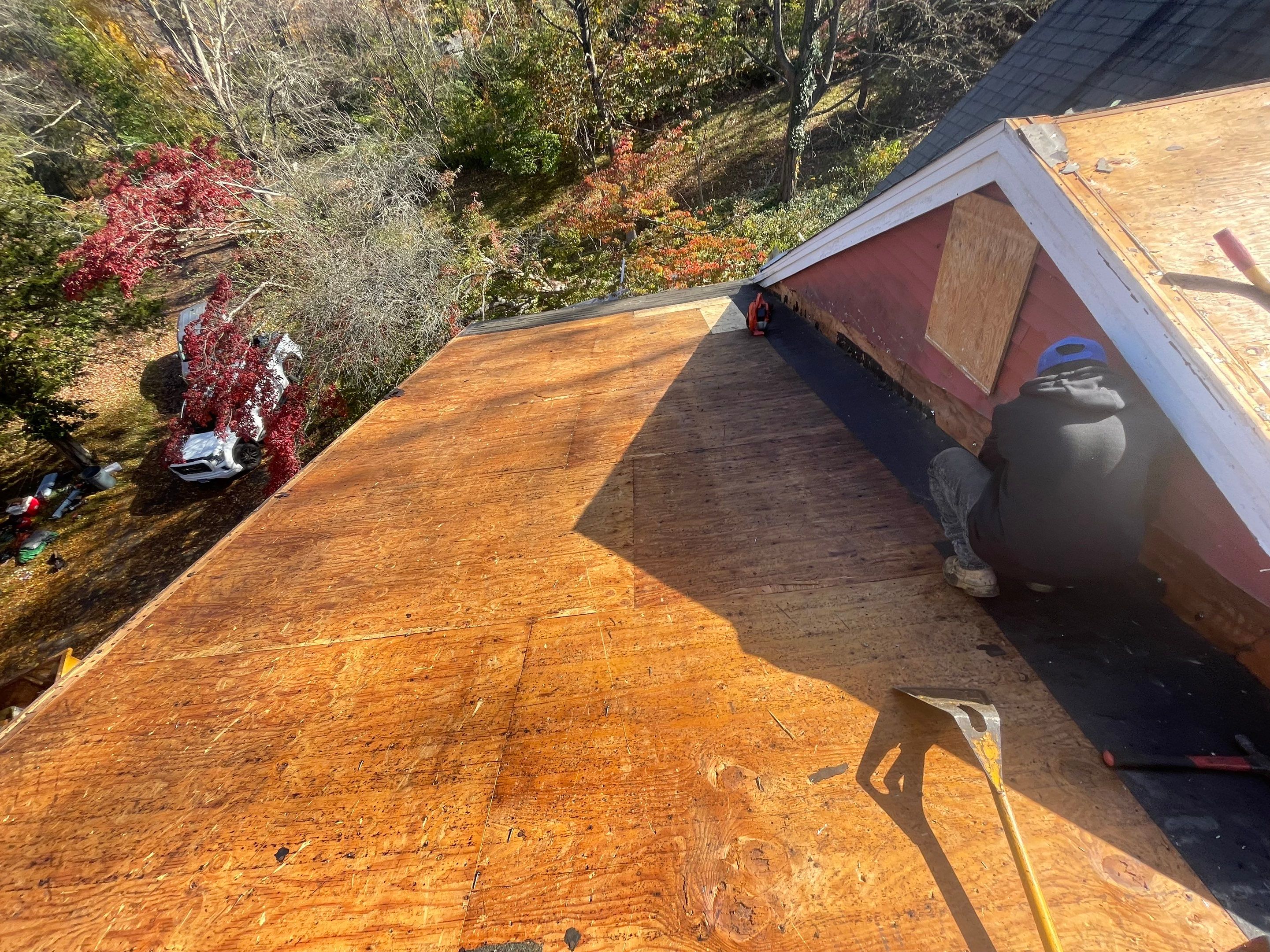 Residential Roofing Installation using Owens Corning TruDefinition Duration AR - Estate Gray & White Double 4 Siding by A Plus Exterior