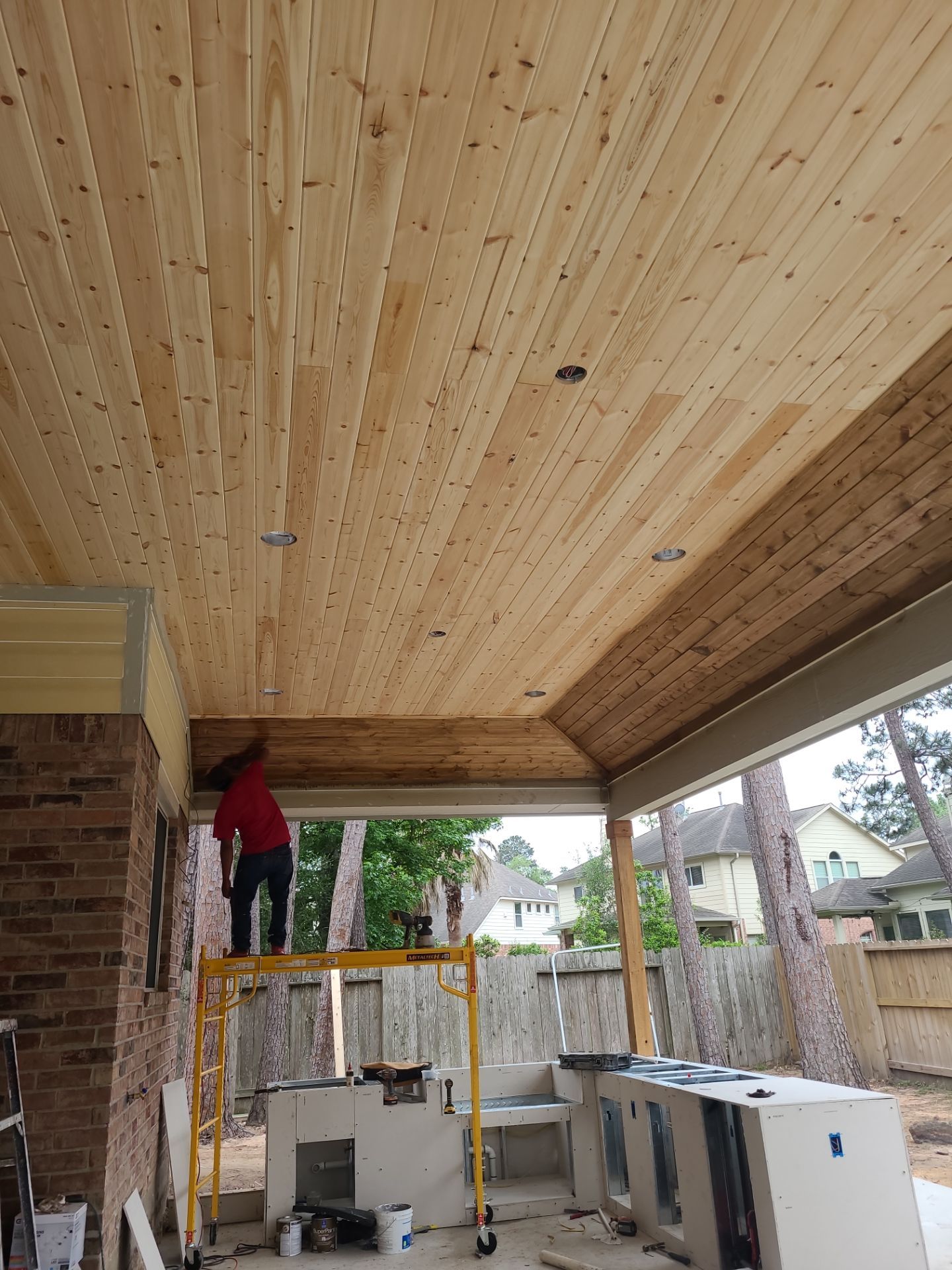 Pool, Patio Cover and Summer Kitchen in Sterling Ridge by SophAlx LLC