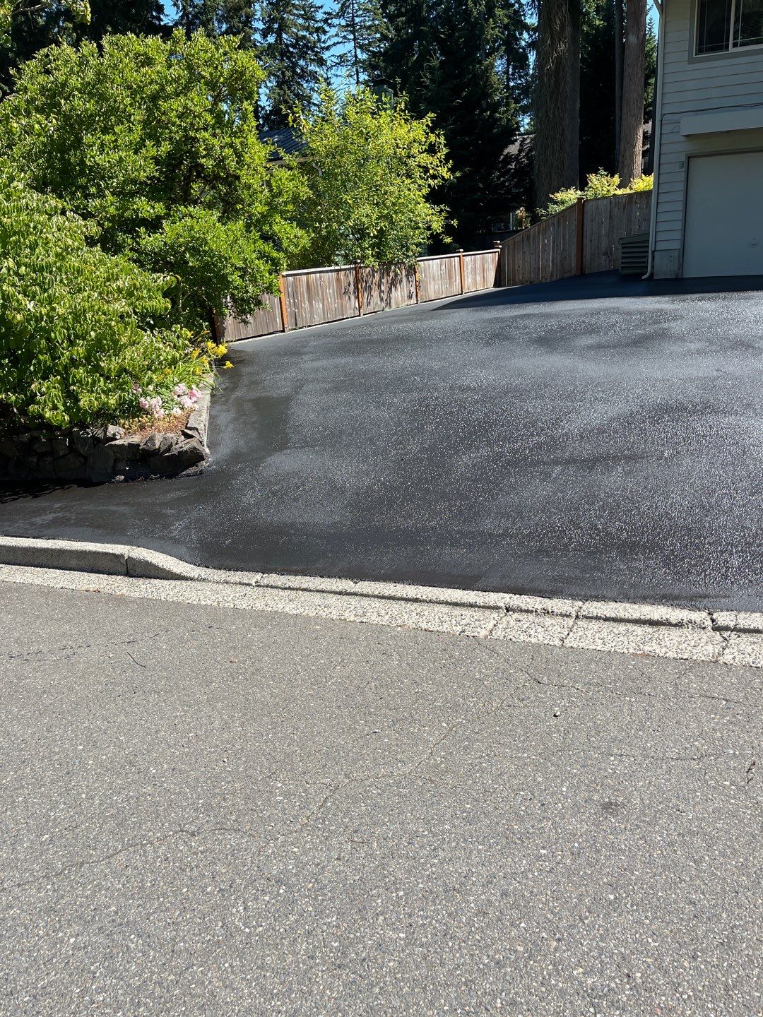 Driveway Sealcoat Repair | Bothell  by Jireh Asphalt & Concrete Inc 