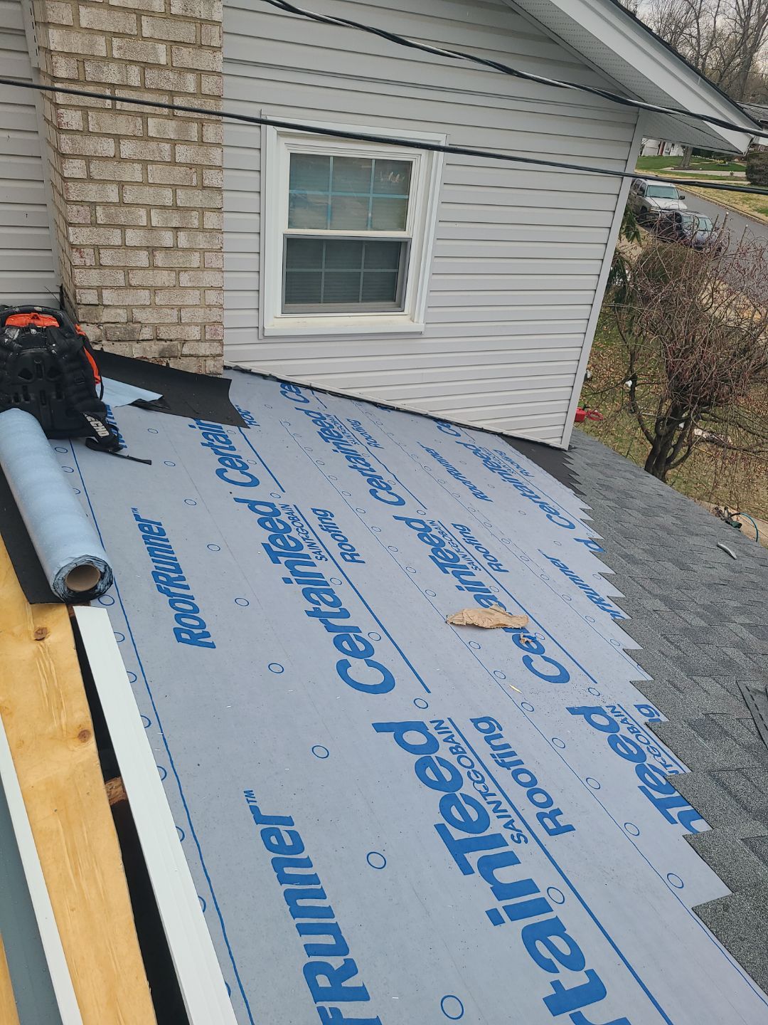 West Springfield: Residential Roof Replacement with CertainTeed Landmark in Colonial Slate by RM Banning, Inc.