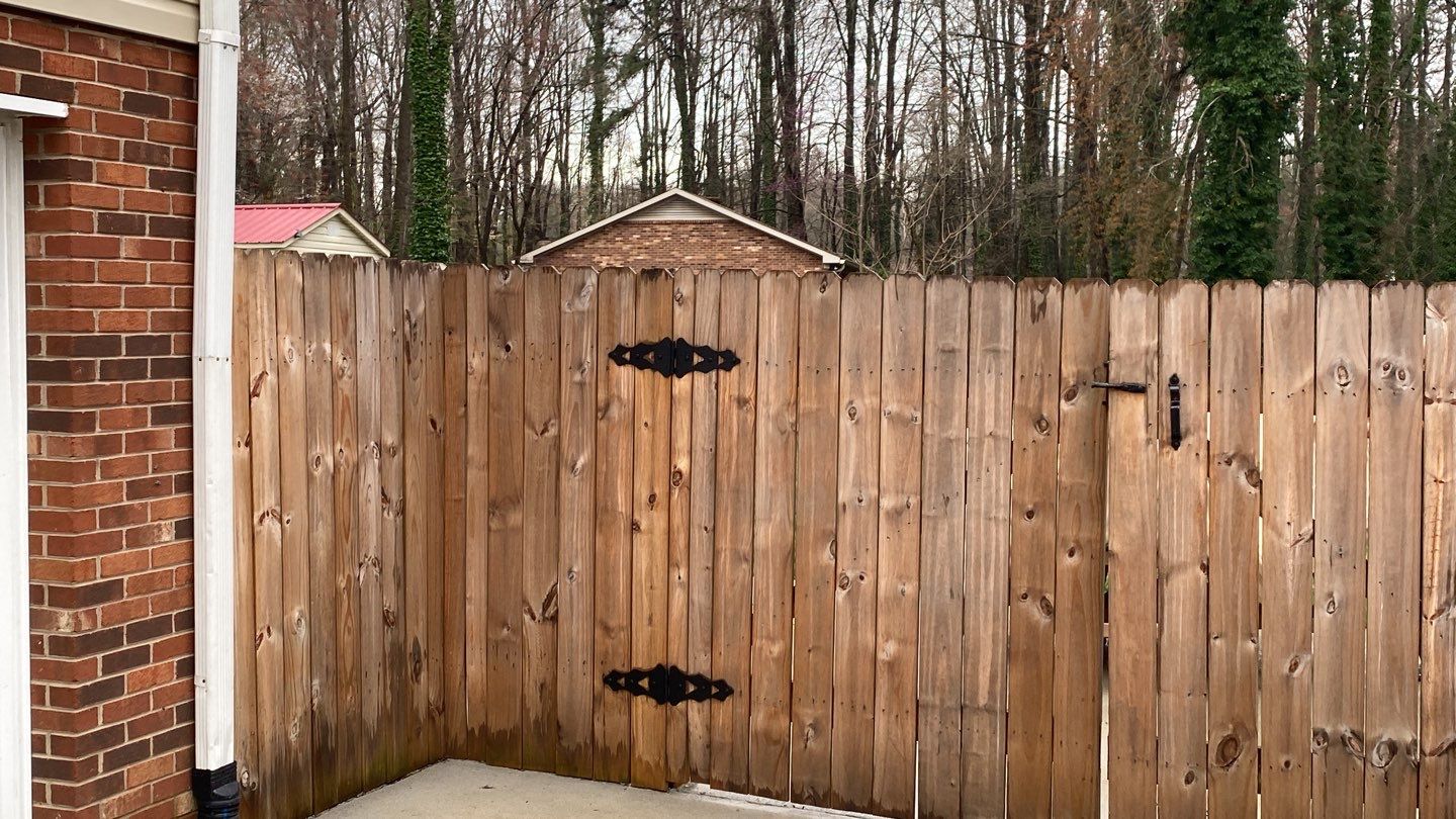 Fence using Wood Sealant by DuraSeal