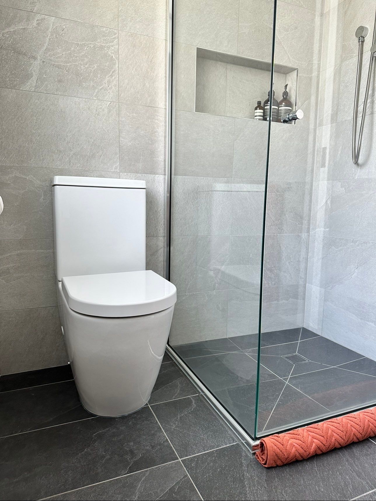 Small Ensuite Renovation by Re-seal Bathrooms