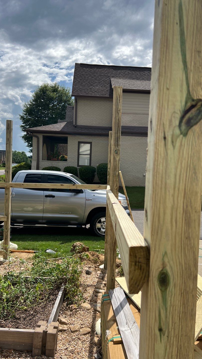 Chase Lake - Arched Shadowbox Fence by Pillar and Pine