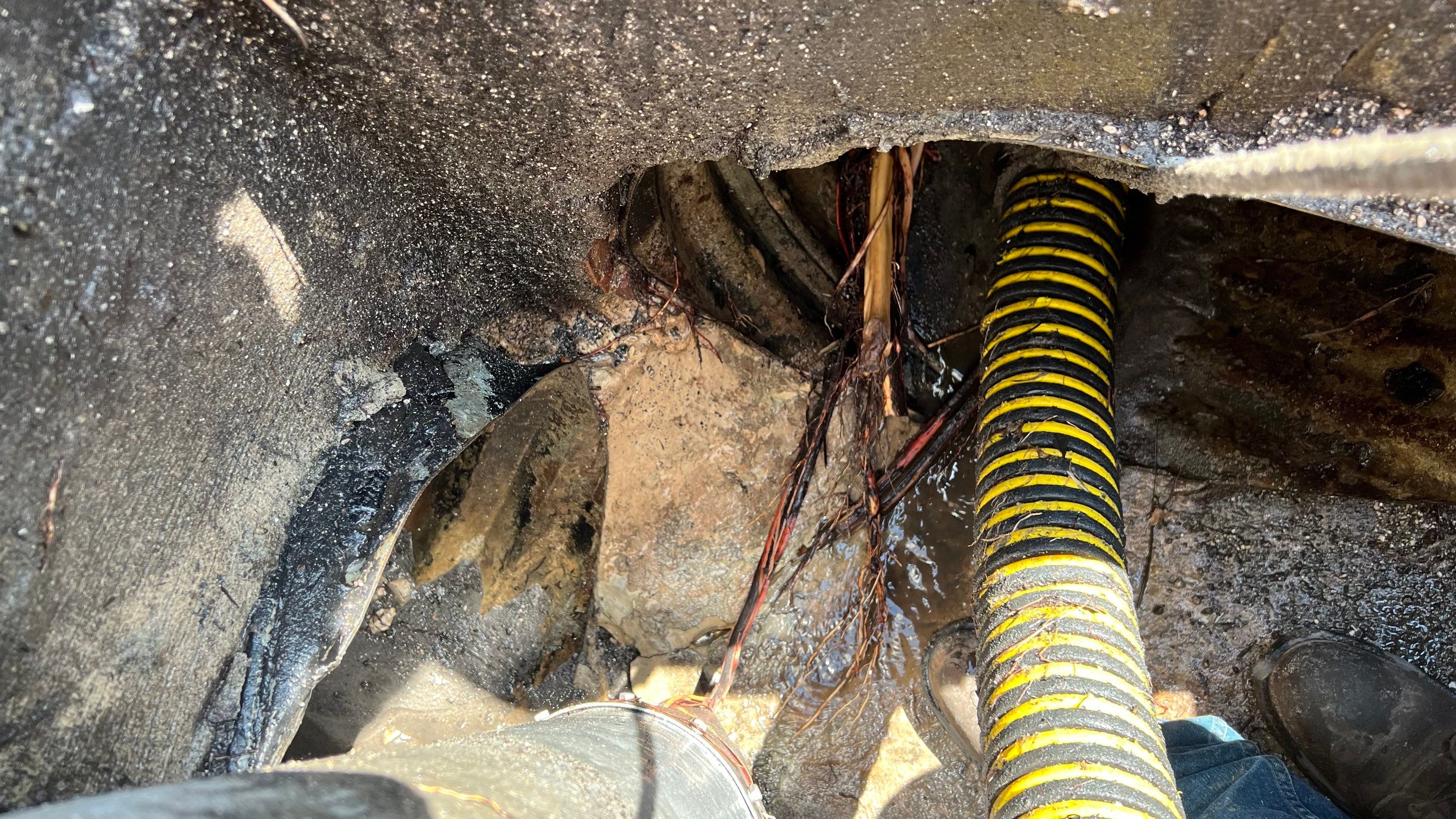 Apartment Complex Storm Water System Cleaning and Maintenance by APS Power & Water