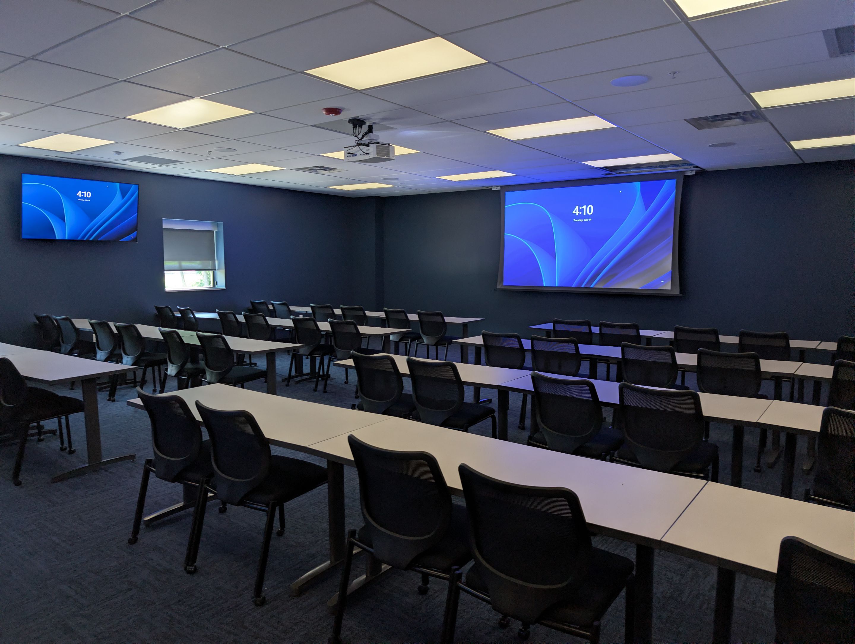 Commercial AV Integration and Network Infrastructure for Lebanon Facility by Techkinect