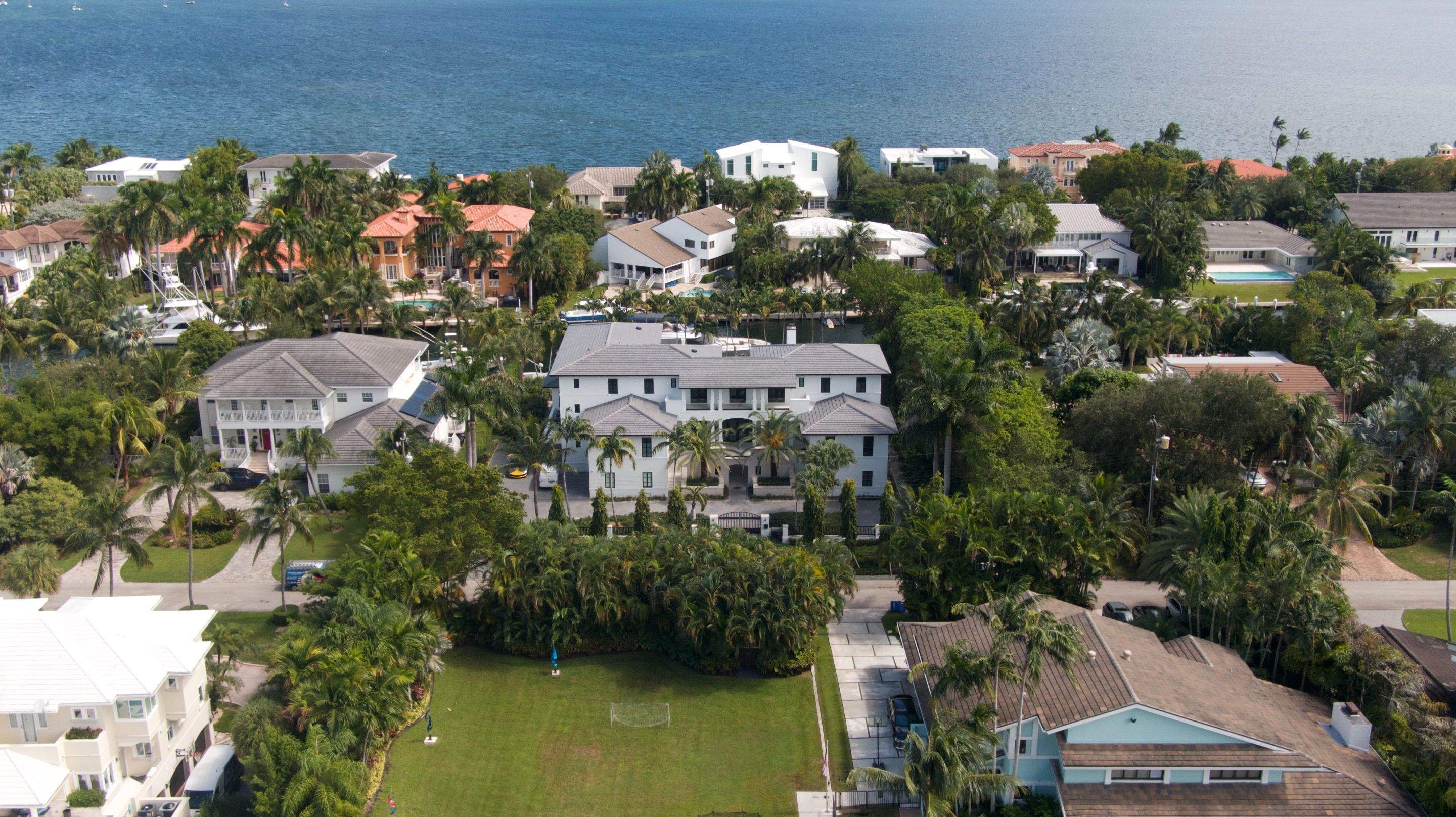 Crown - Windsort Slate - Manatee by Istueta Roofing