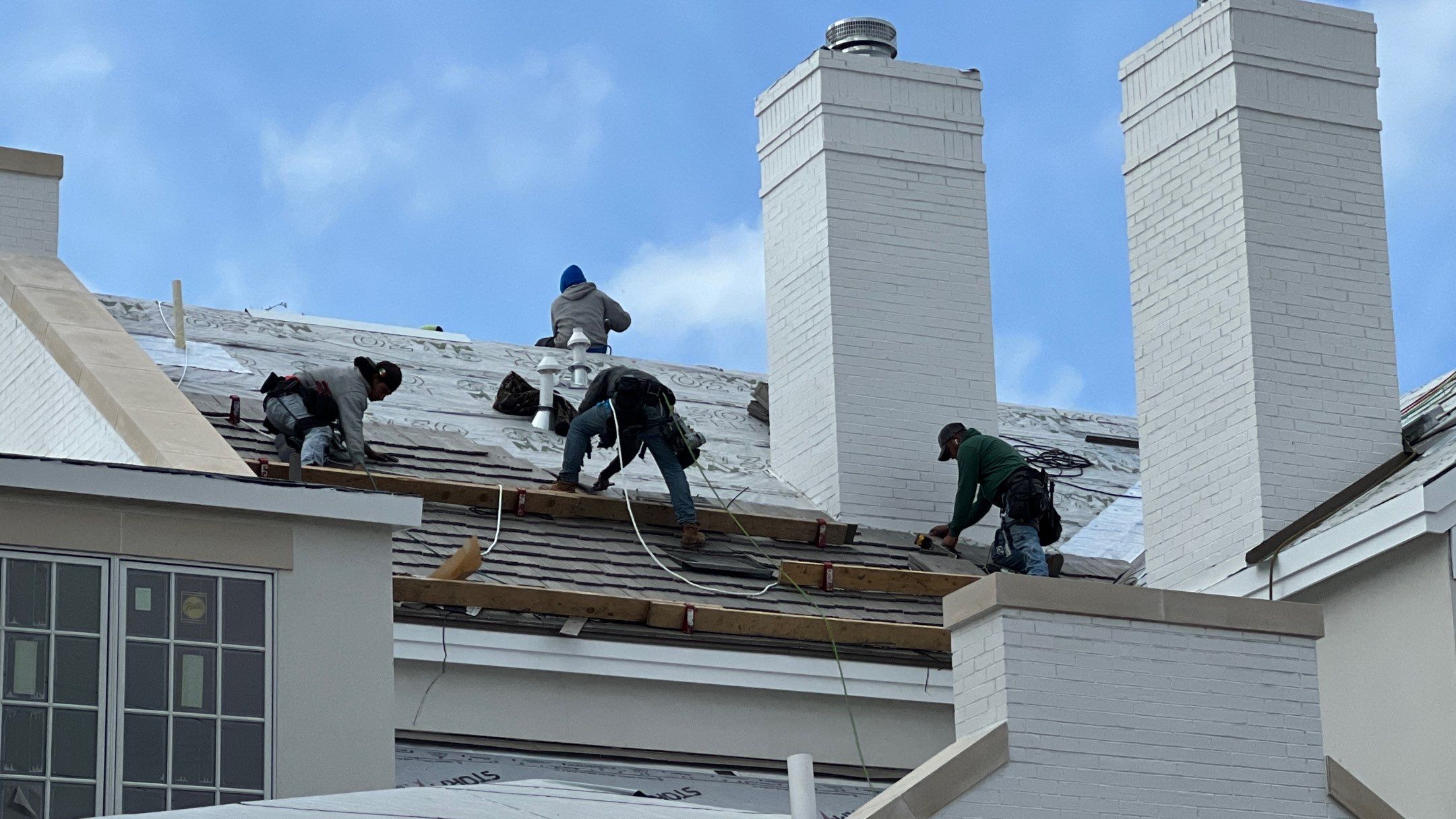 Residential Roofing Installation using DaVinci Multi Width Shake by Harvey Roofing & Construction