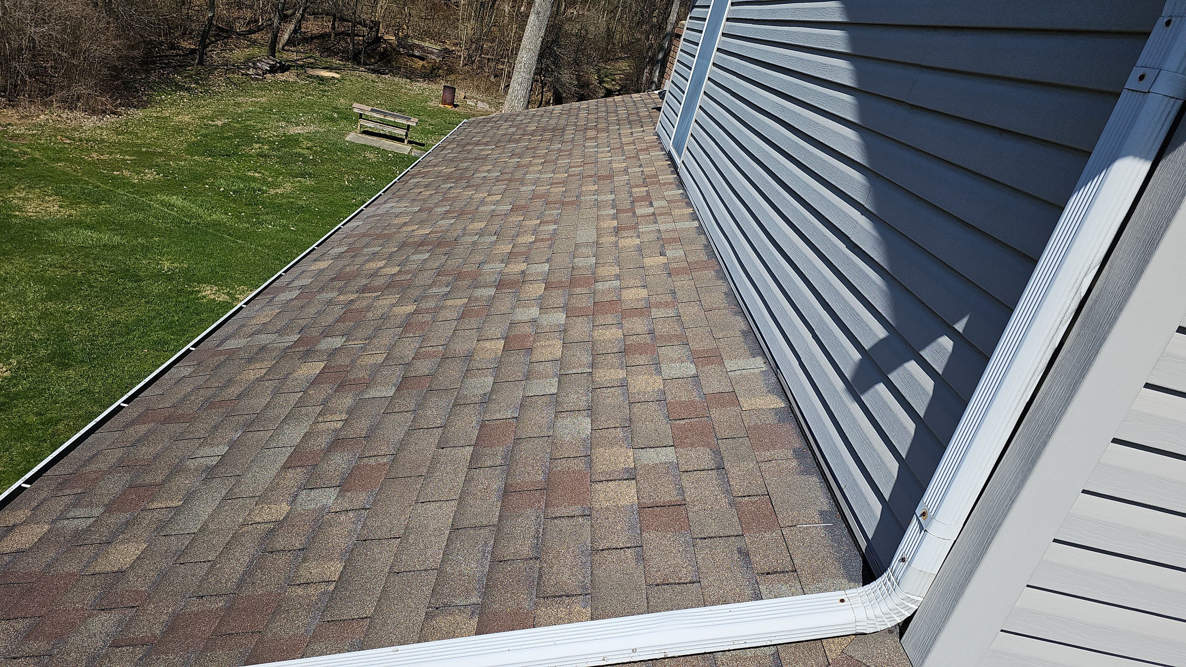 Atlas Pinnacle, Color, Coastal Granite, Drip Edge, Birch White by Eagle Eye Roofing