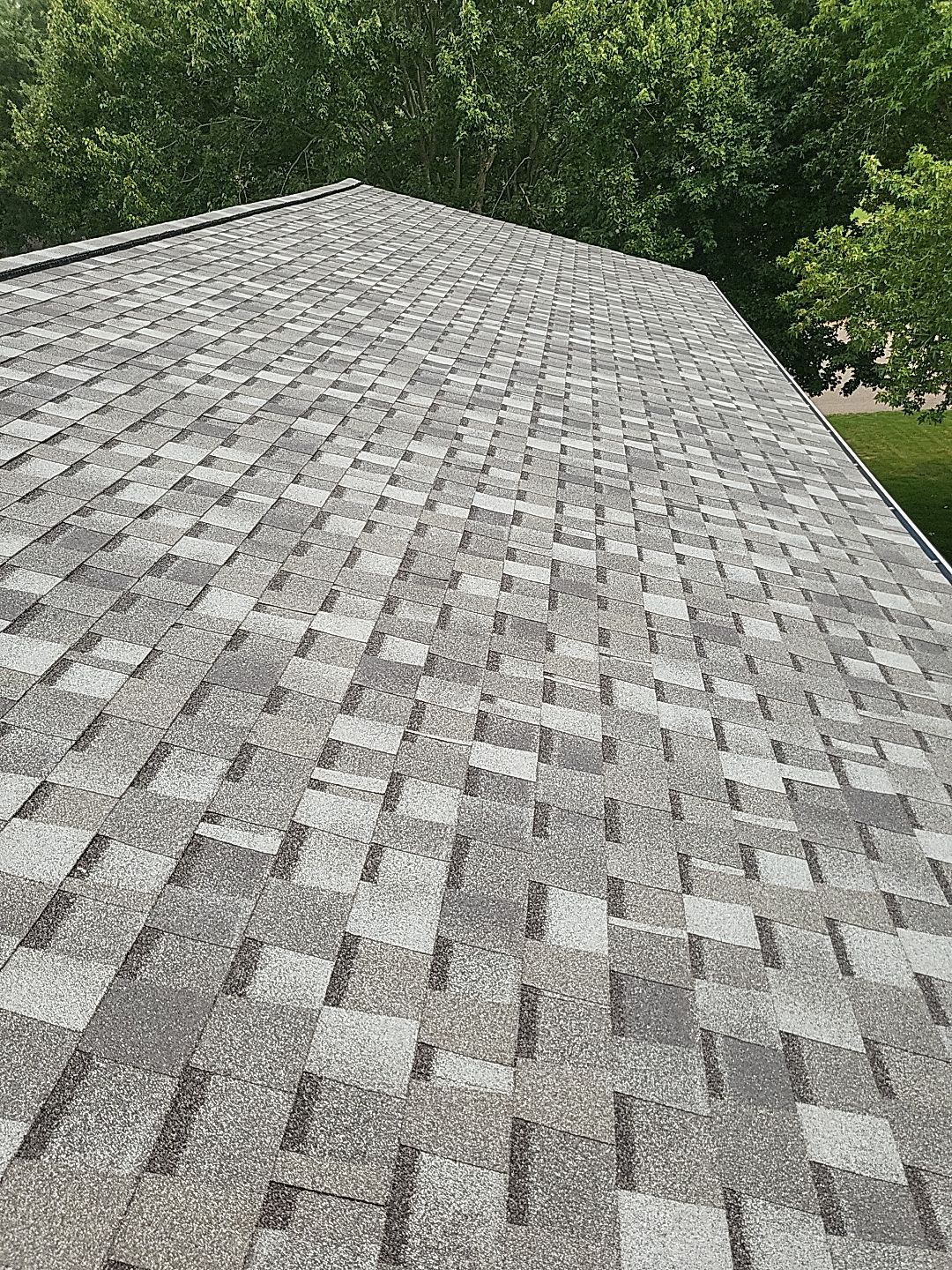 ATLAS PINNACLE COLOR: COASTAL GRANITE by Eagle Eye Roofing