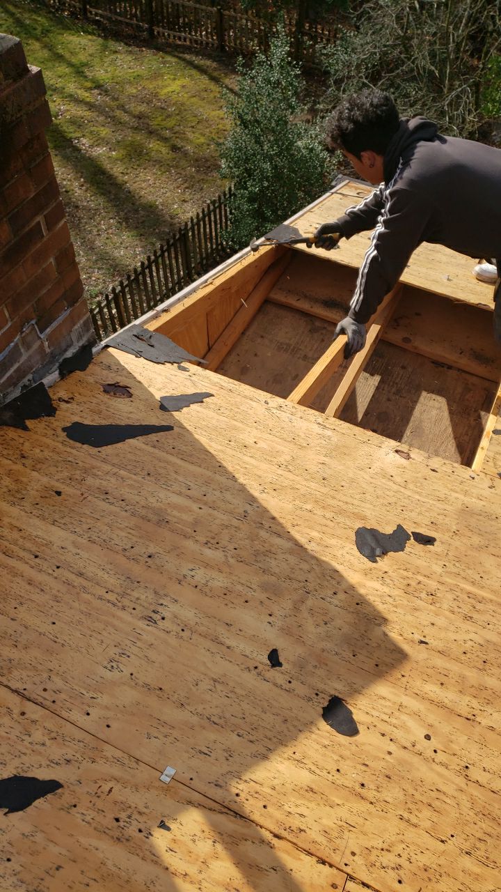 Manassas: CertainTeed Landmark Designer Shingles in Charcoal Black by RM Banning, Inc.