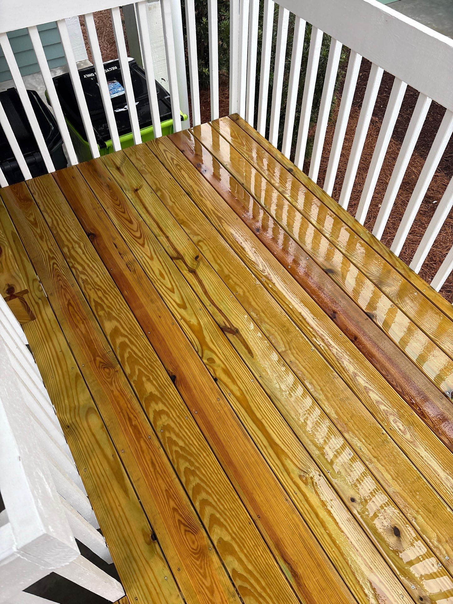 Wood Deck using Wood Sealant by DuraSeal
