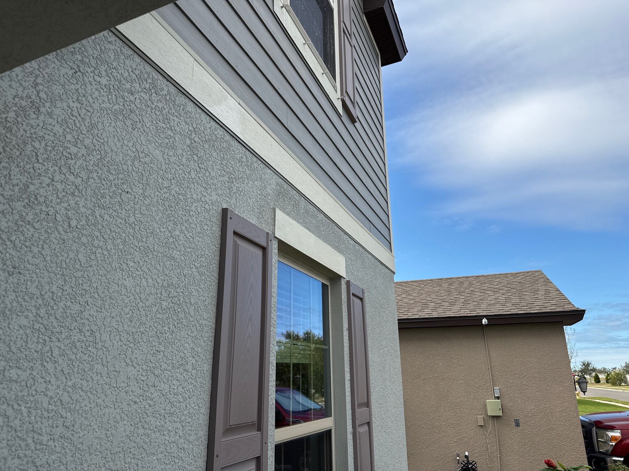 House Wash & Driveway / Sidewalk Cleaning by Sunshine AquaWash