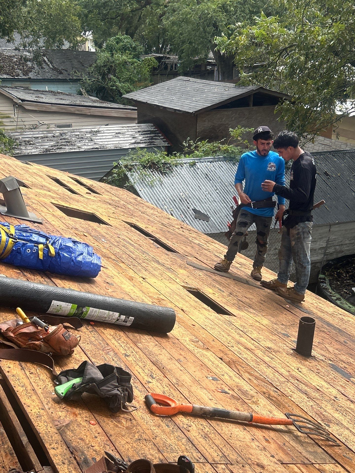 Residential Roofing Installation using Owen's Corning Duration (Lifetime) Shingles by Roof Repair Company