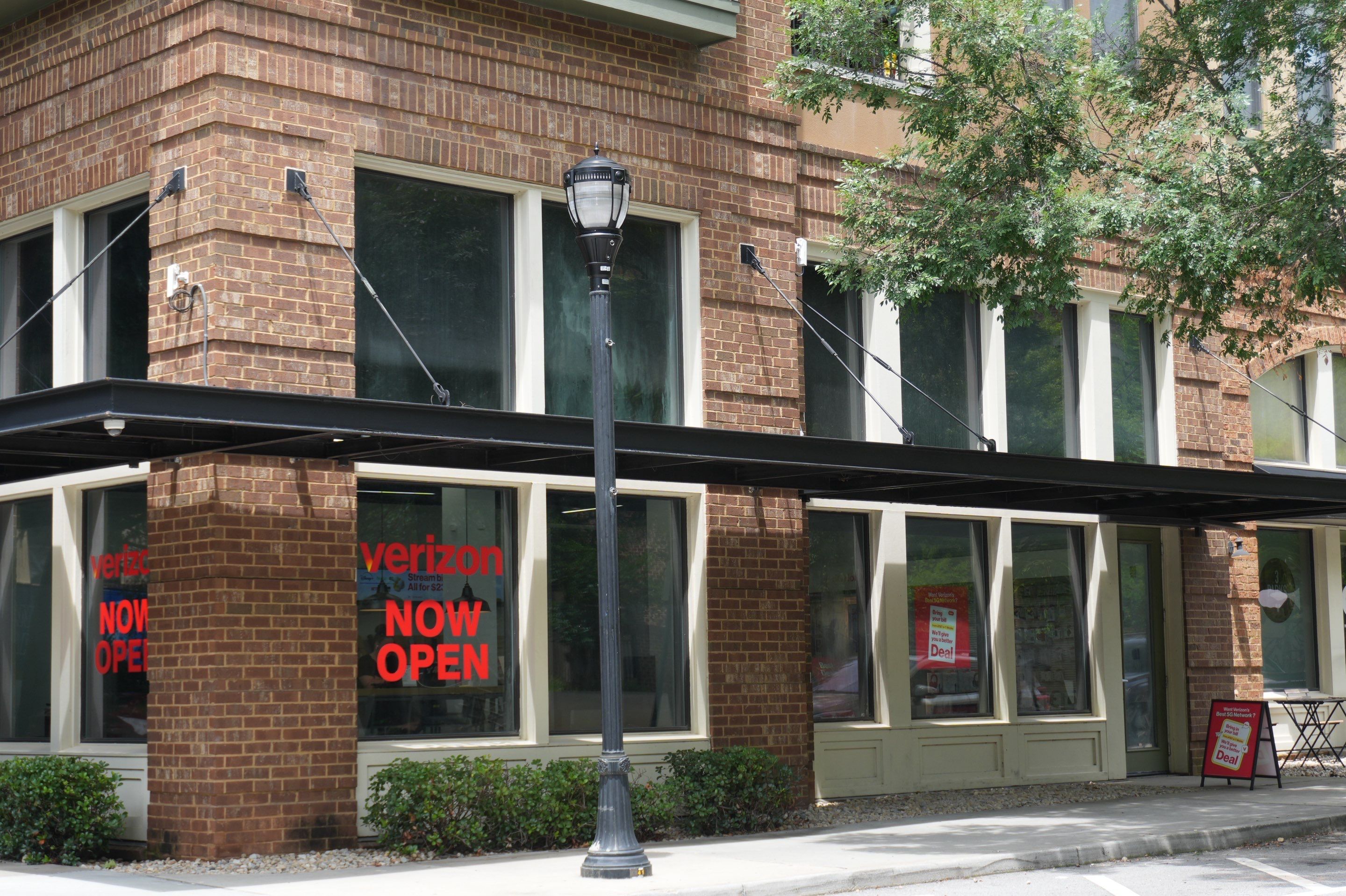 Commercial Retail Build Out for Verizon Mobile in Atlanta by Mark Allan Contracting