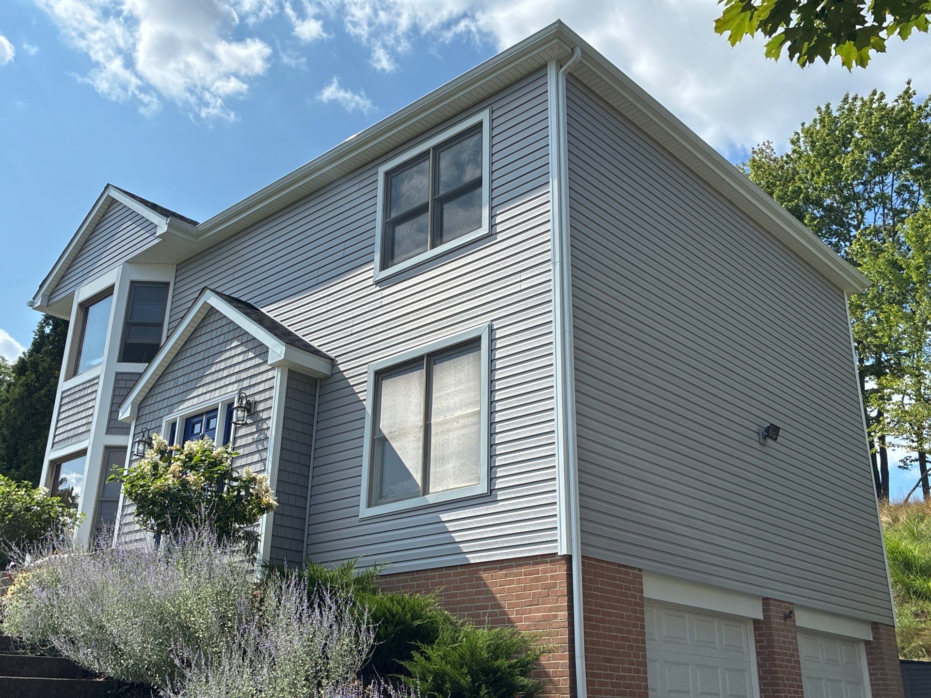Full Residential Vinyl Siding Renovation With Mastic Cedar Discovery Shingle Shake and Ovation Lap Siding by Ideal Siding Pittsburgh