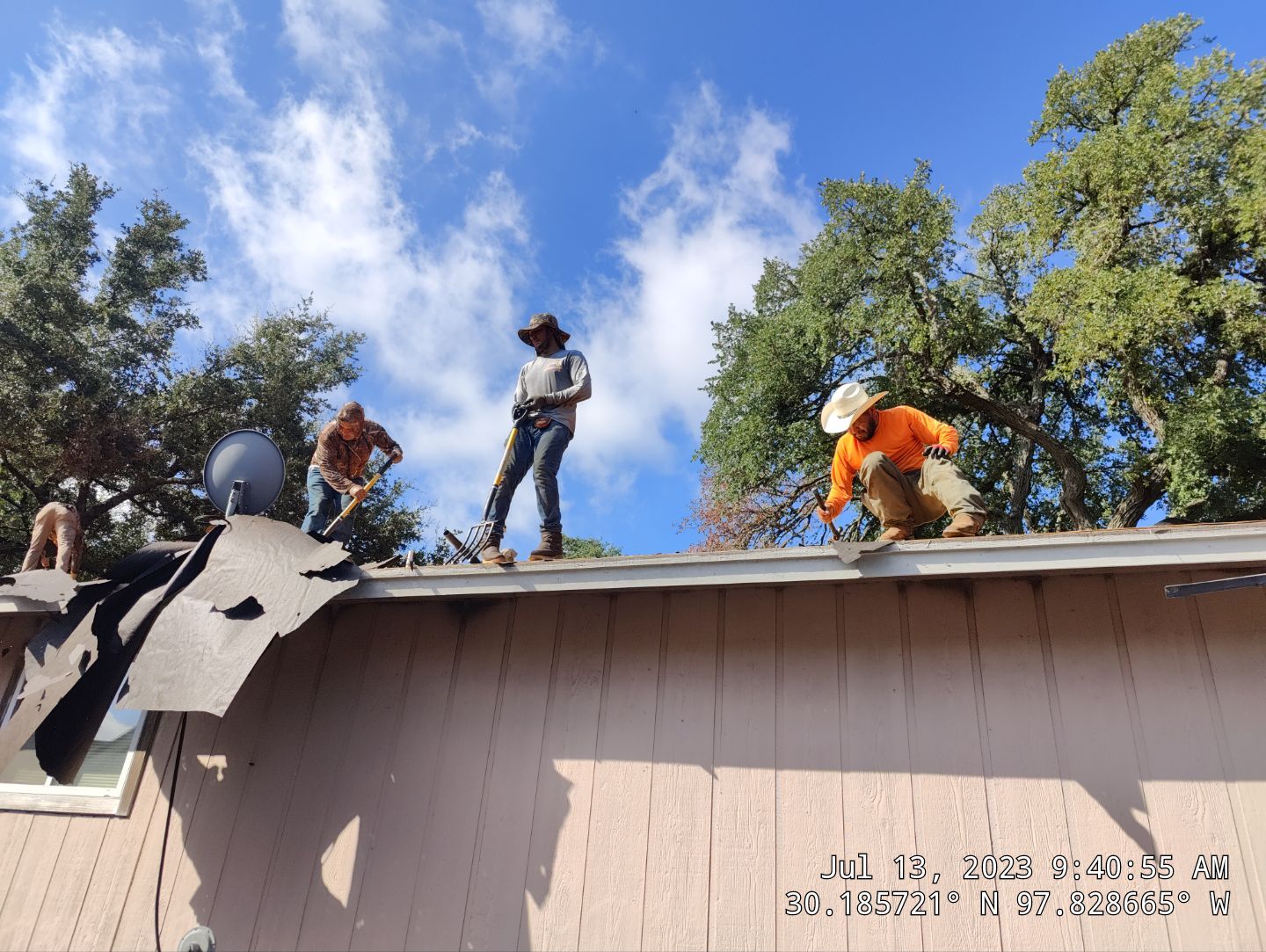 Residential Roofing Installation using Owens Corning Oakridge Estate Grey by DeZign Roofing & Exteriors
