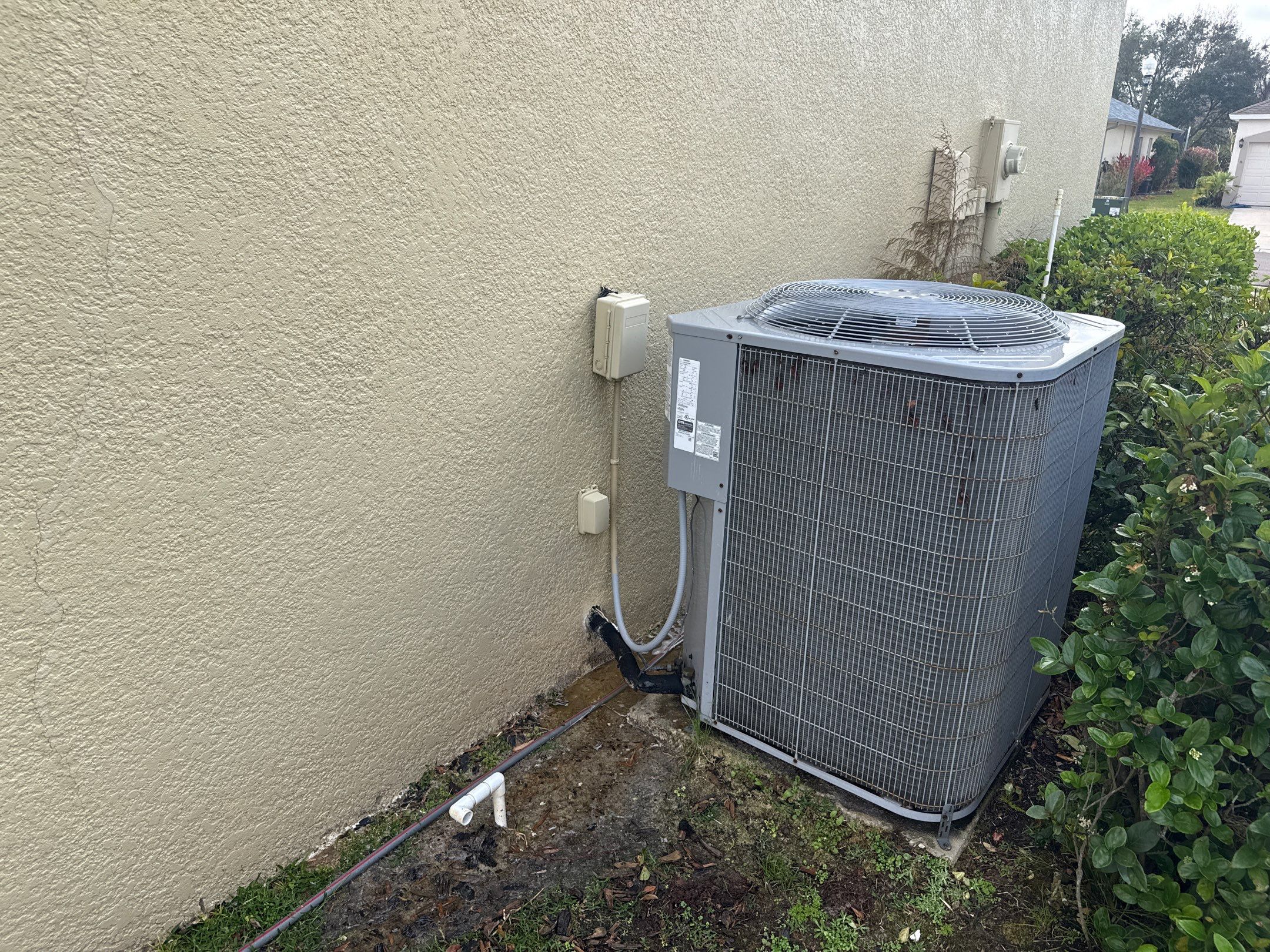 House Wash Removing Heavy Algae Buildup | River Plantation, Parrish FL by Sunshine AquaWash