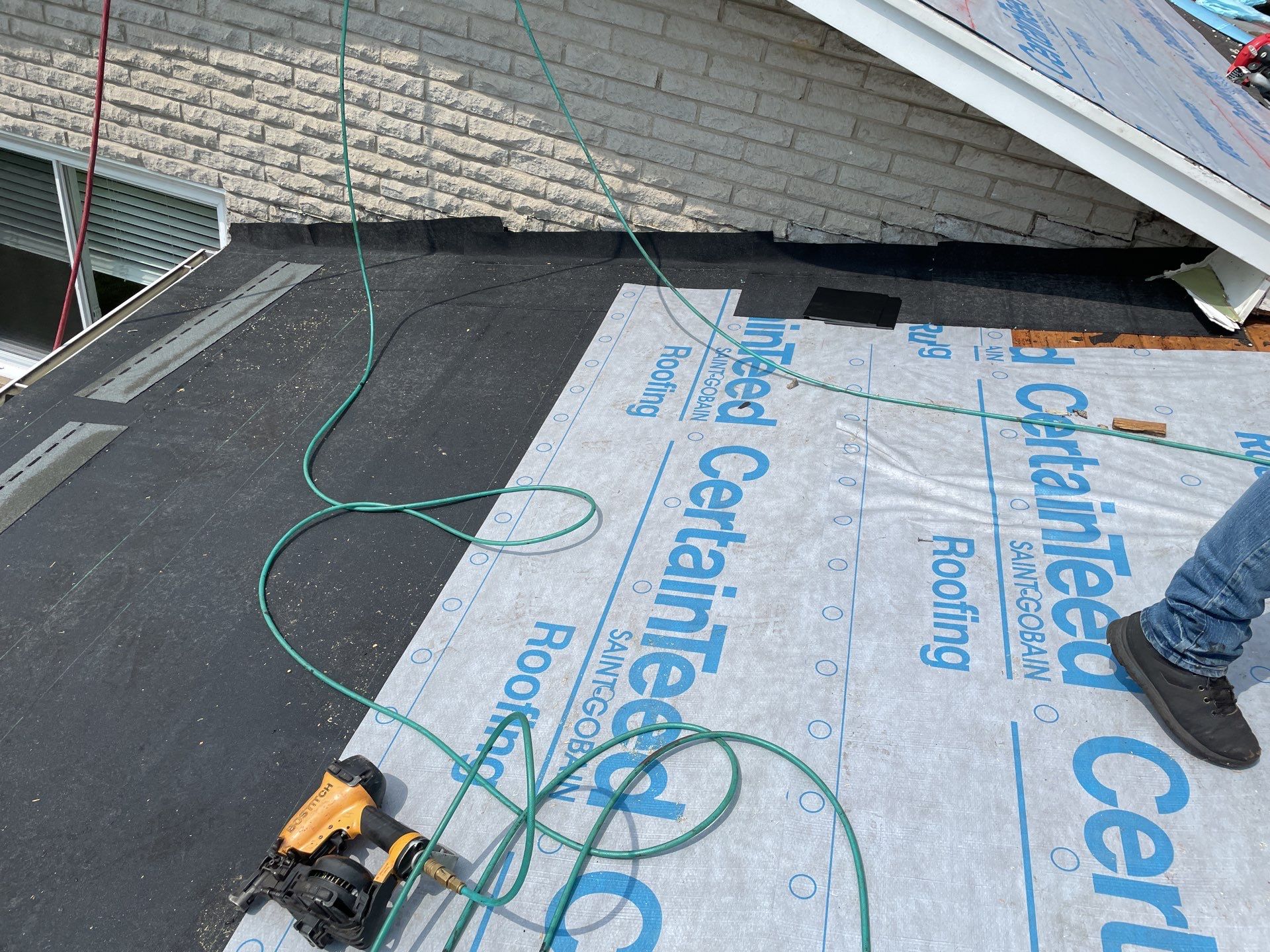 Roof Replacement using CertainTeed Landmark by 180 Contractors