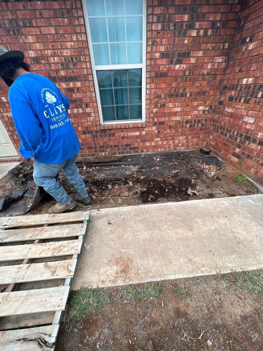 Landscapes by Clays Services Inc