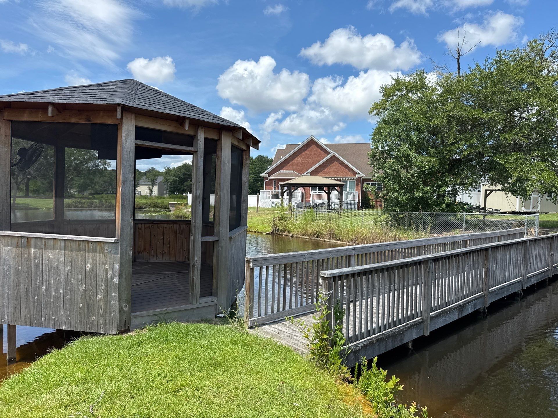 Wood Dock using Wood Sealant by DuraSeal