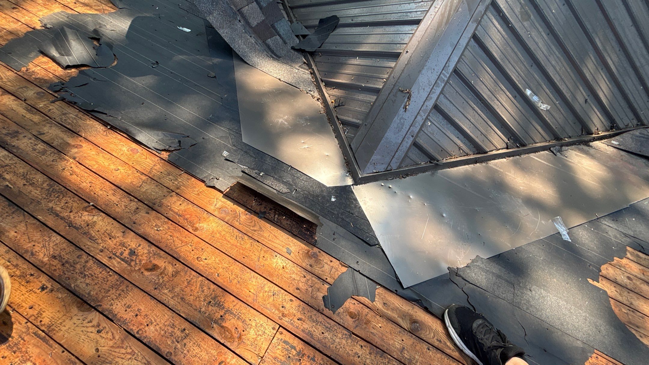 Roof Replacement using Owens Corning Peppercorn by 180 Contractors