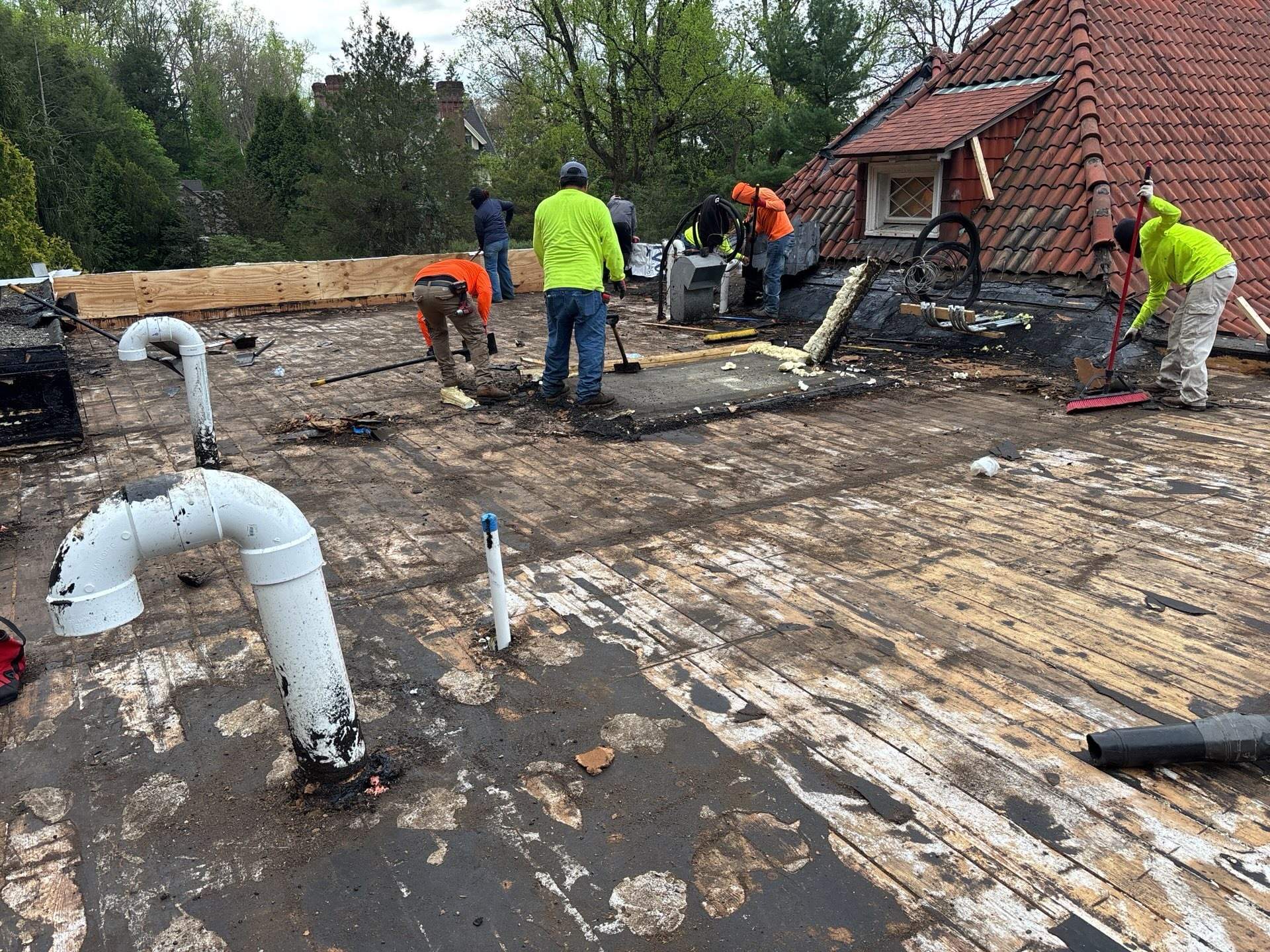 Gray EPDM Flat Roof in Sewickley, PA by MAT Roofing