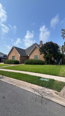 Residential Roofing Installation using Owens Corning Duration Tru Defintion Peppercorn