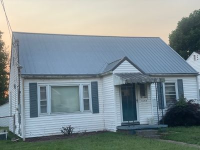 Residential Roofing Installation using Metal