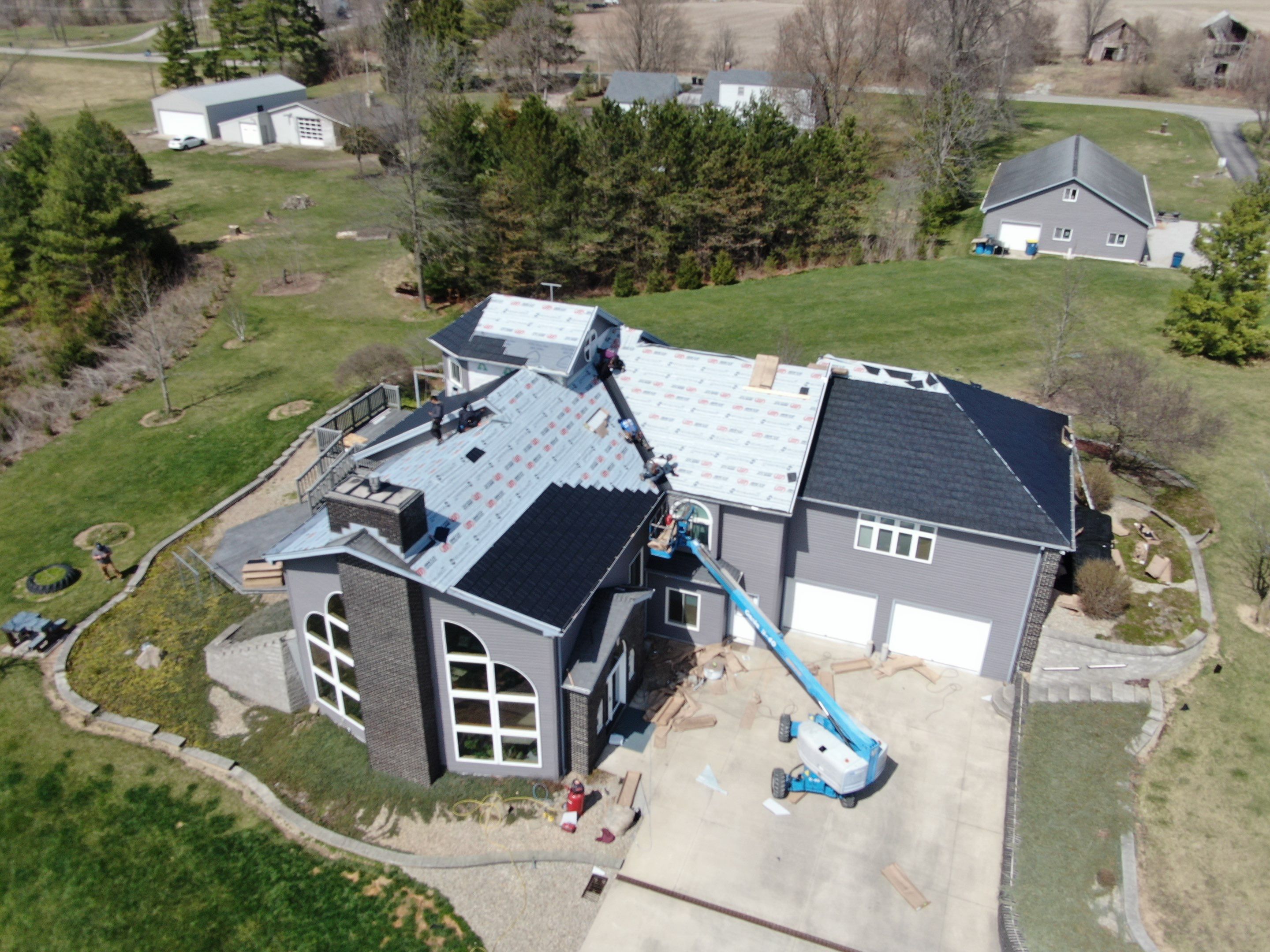 Residential Roofing Installation using Vic West Nothridge Slate by 4Ever Metal Roofing