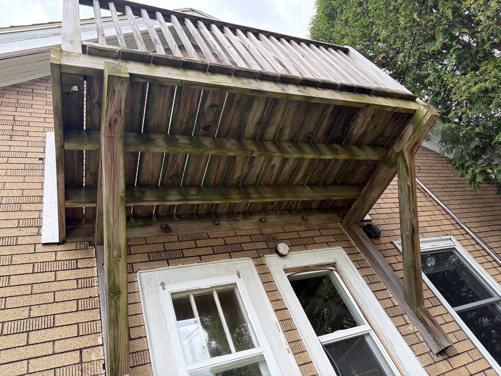 Elevated Wood Balcony Repair and Structural Restoration in Cudahy by OCS Contracting Services