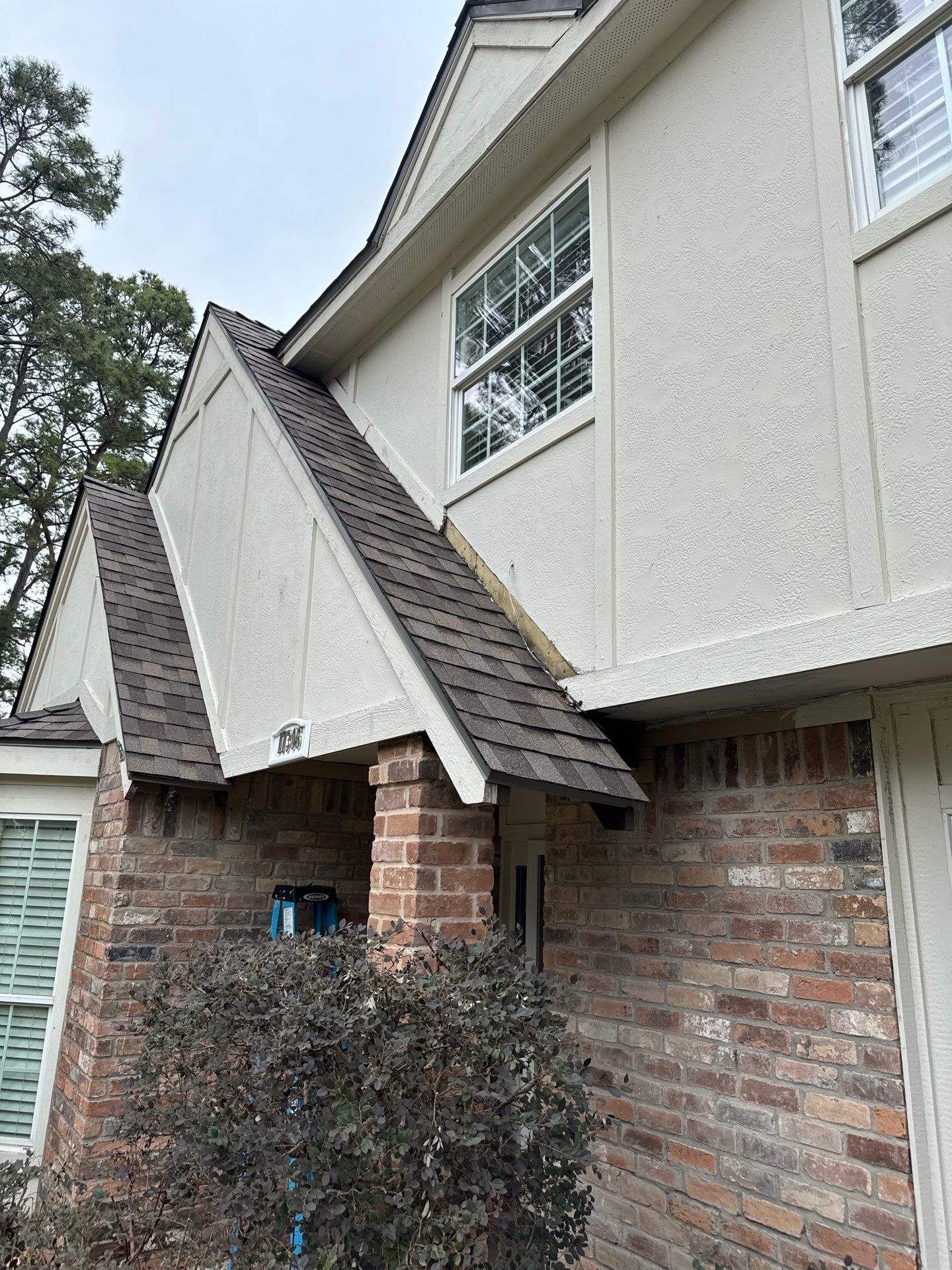 55 Square Titan Natural timber  by Sirius Roofing