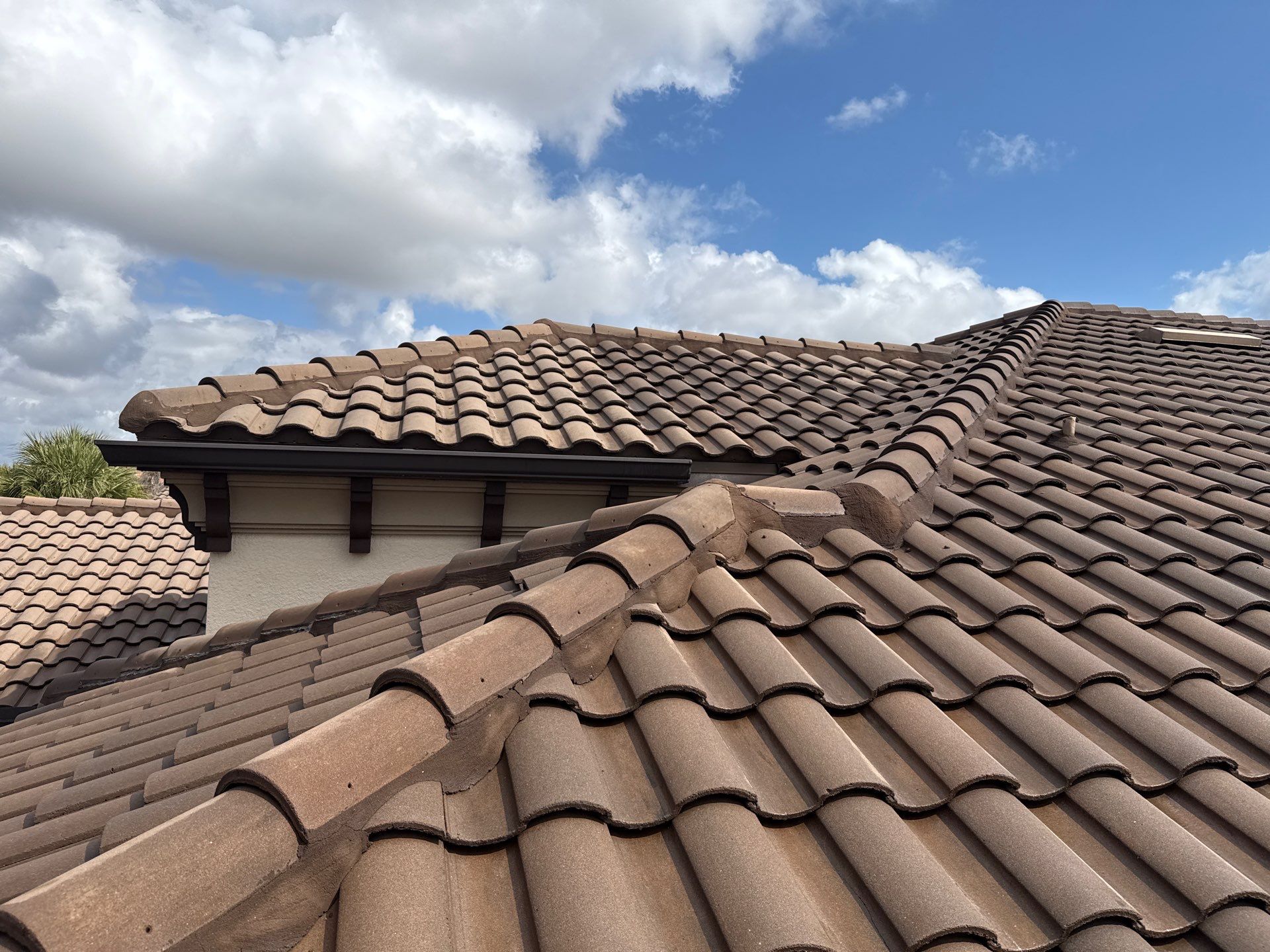 Barrel Tile Roof Cleaning – Lakewood Ranch, FL by Sunshine AquaWash