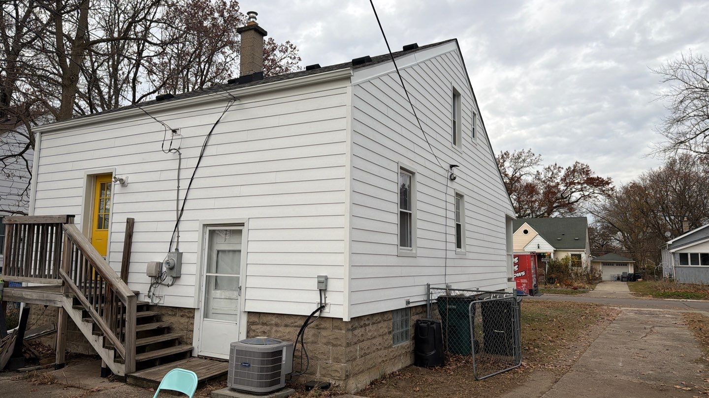 Siding Replacement using Ascend Glacier White by 180 Contractors
