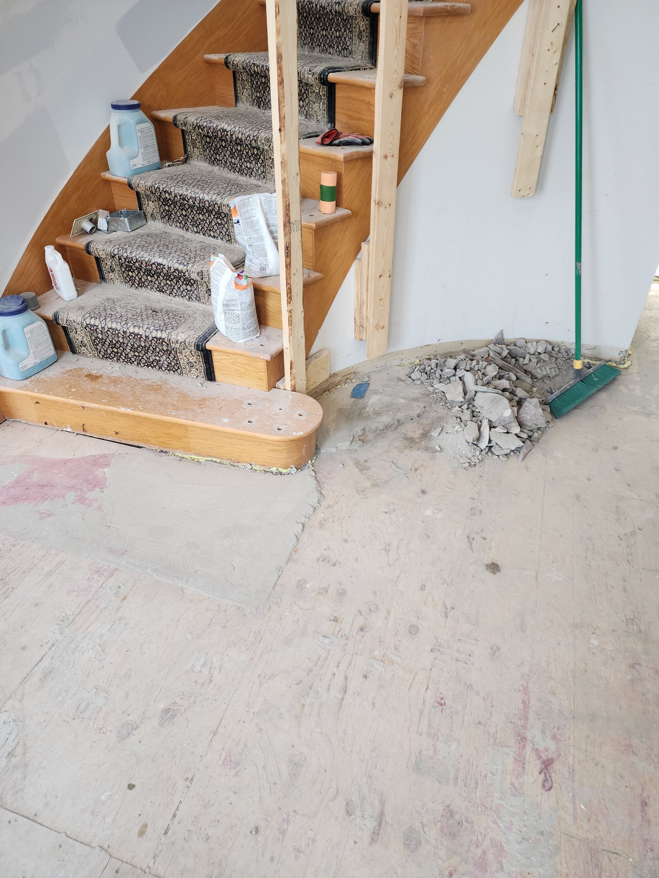 Full house renovation by Eco-Nature Construction Inc.