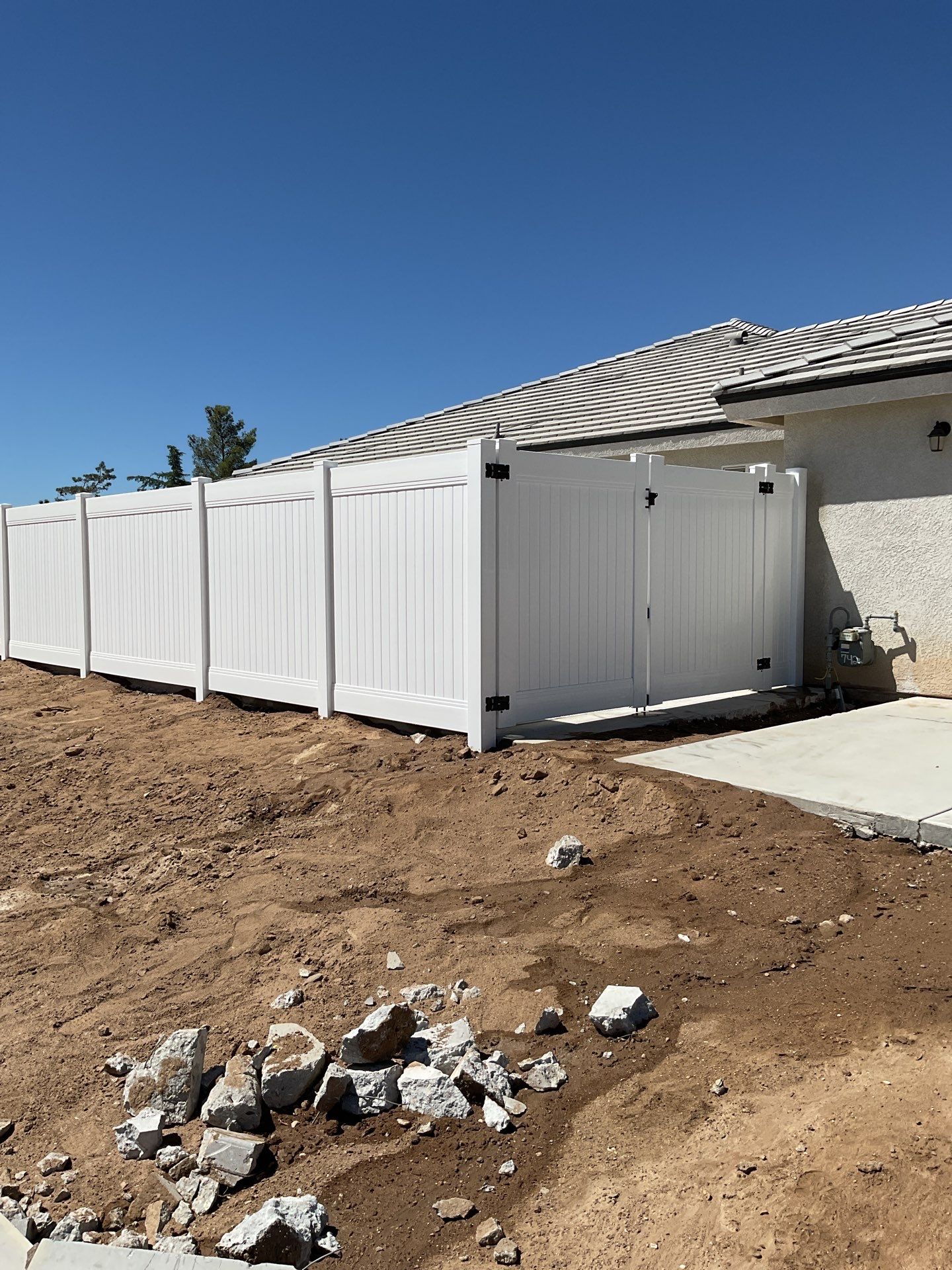 Fence Installation using Vinyl by Fence Guys Inc. 